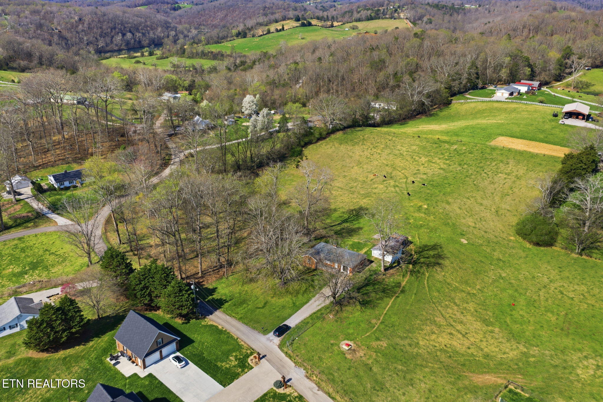 110 Hart Cemetery Lane Clinton TN 37716