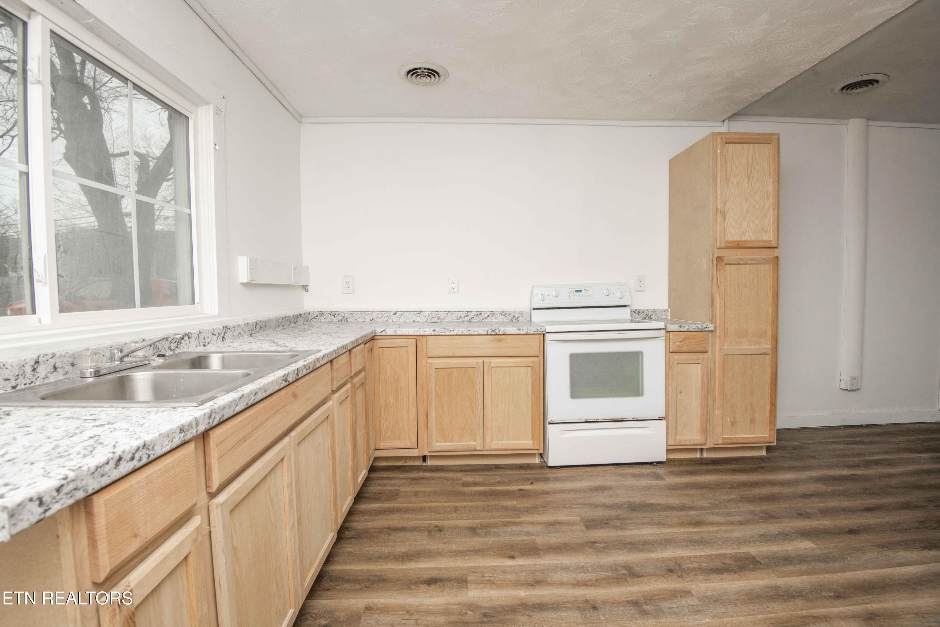 843 Asheville Highway Strawberry Plains TN 37871