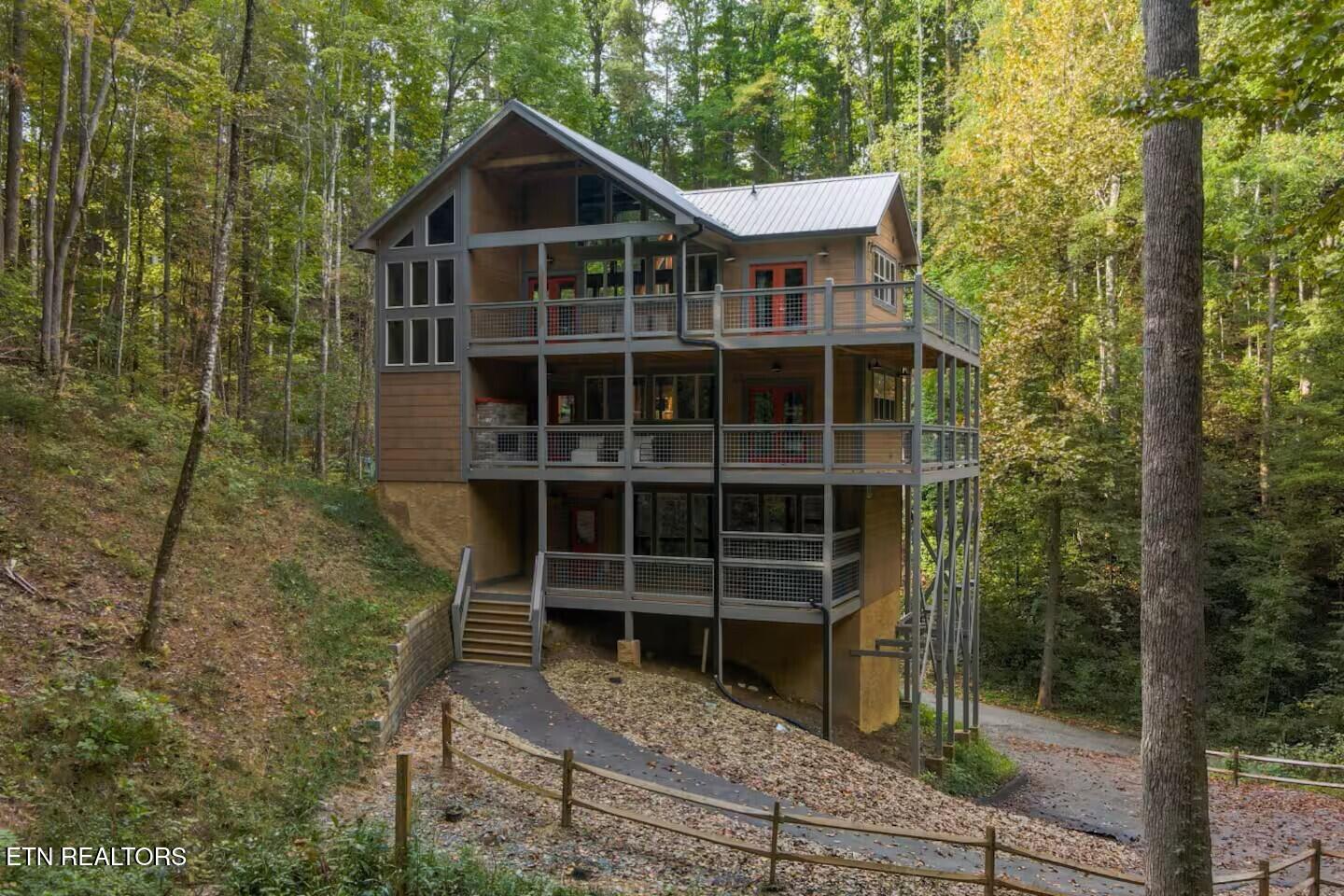 5175 Riversong Way Sevierville TN 37876