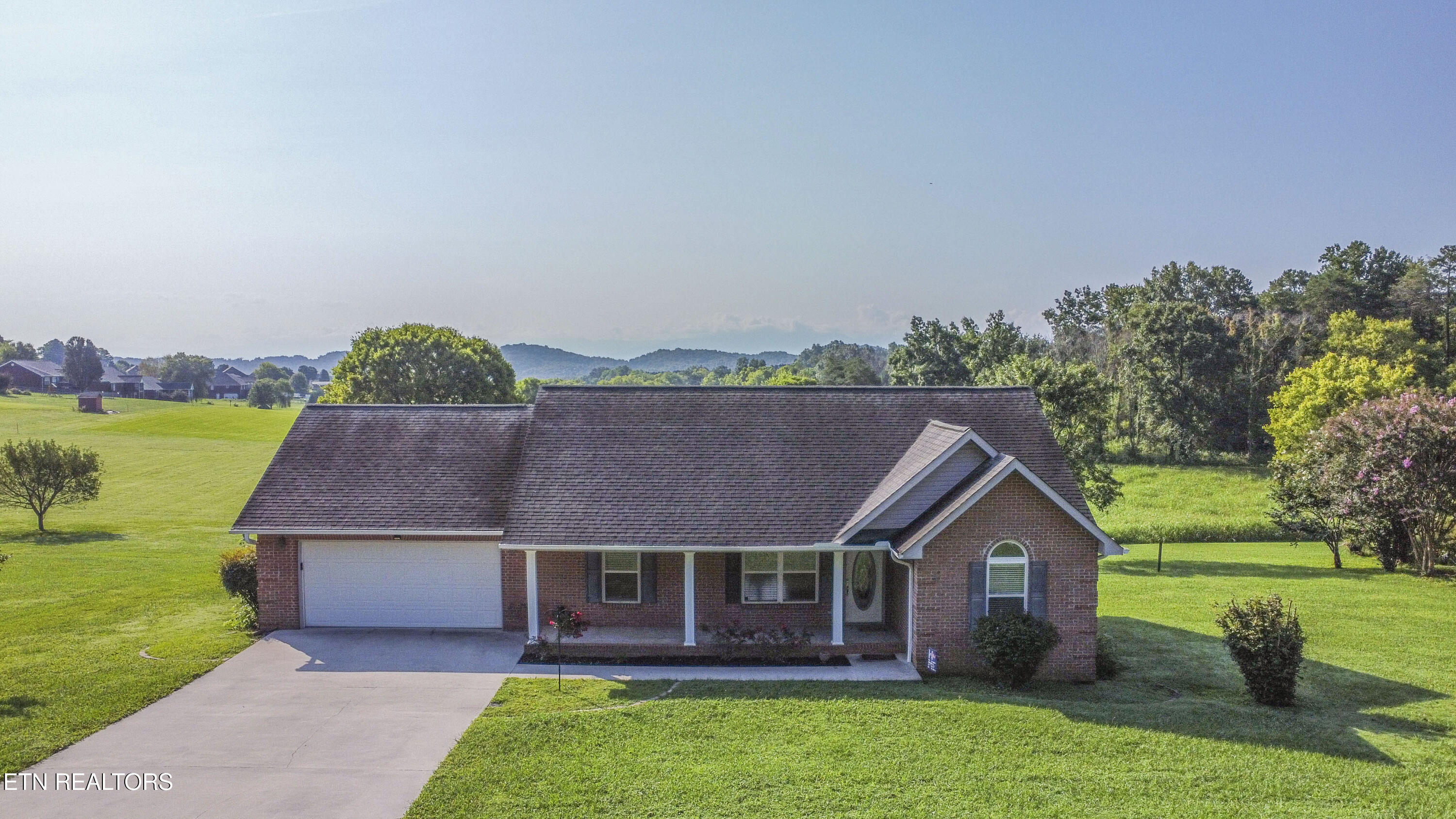 1616 Ellis Woods Loop Sevierville TN 37876