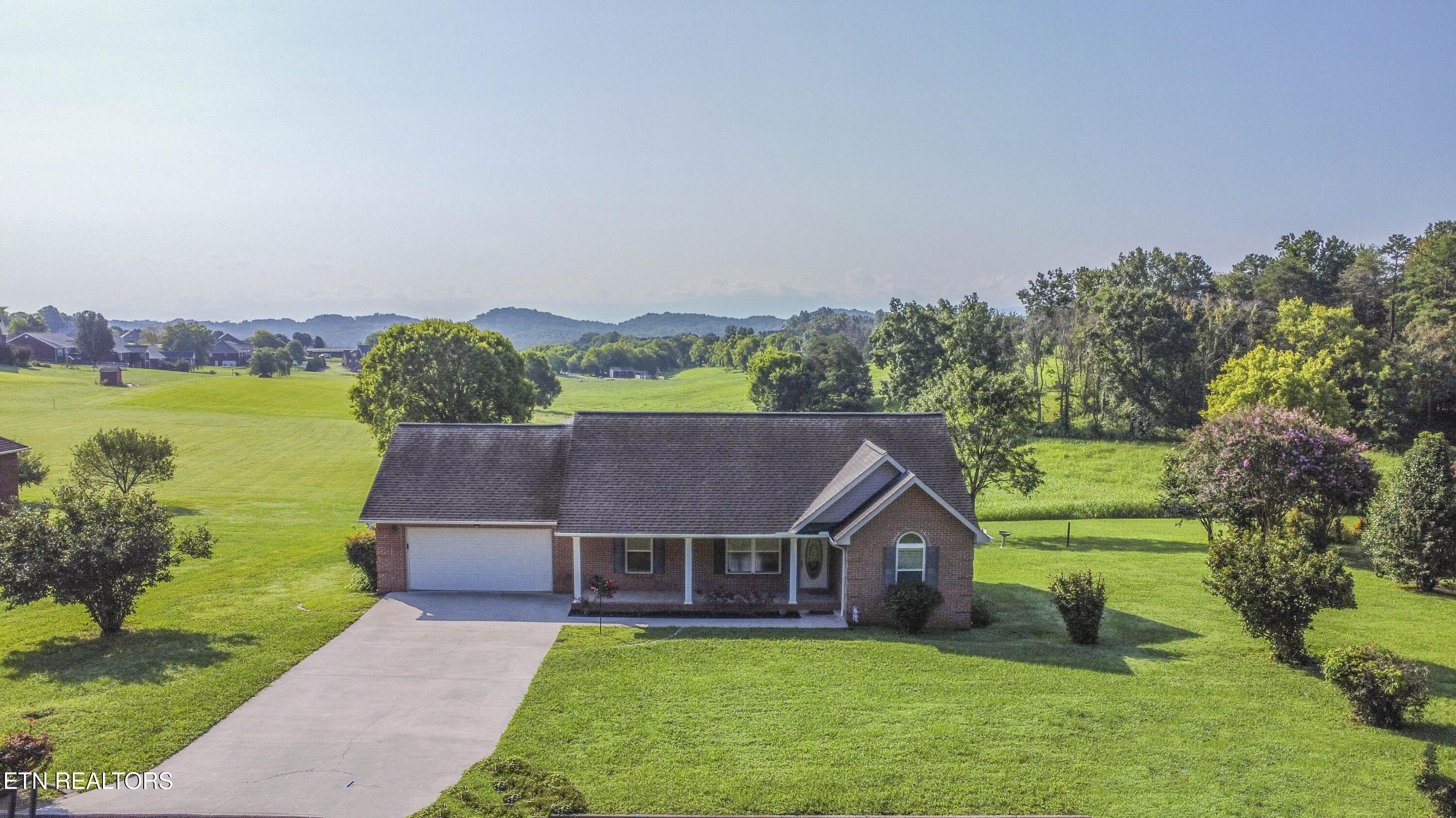 1616 Ellis Woods Loop Sevierville TN 37876