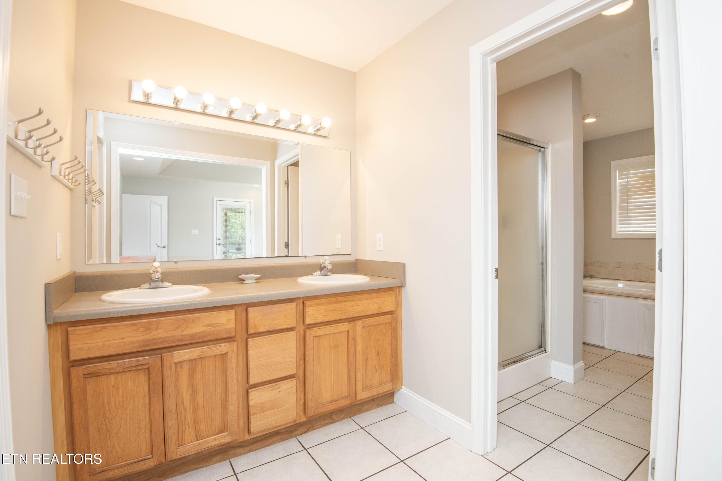 1616 Ellis Woods Loop Sevierville TN 37876