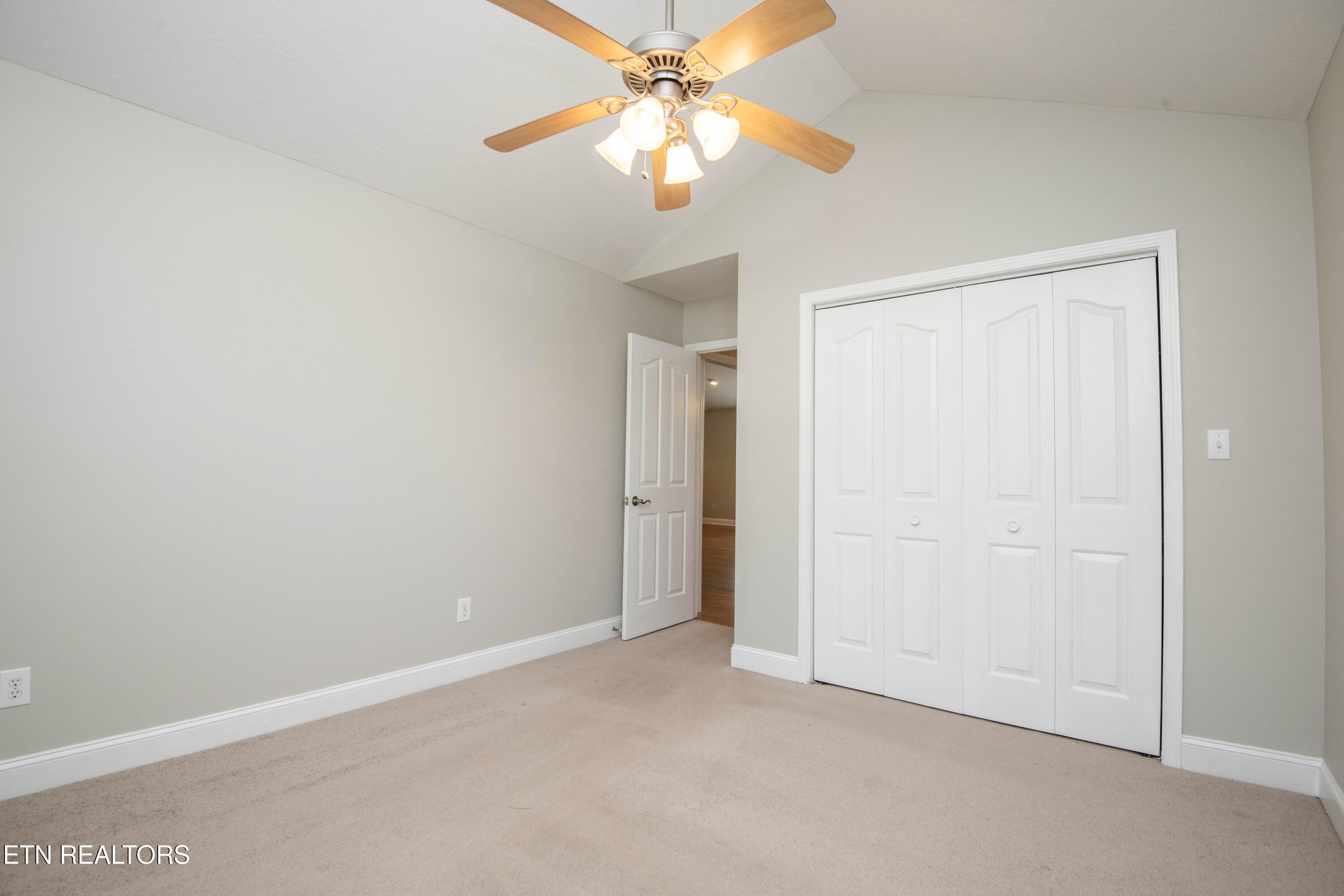 1616 Ellis Woods Loop Sevierville TN 37876