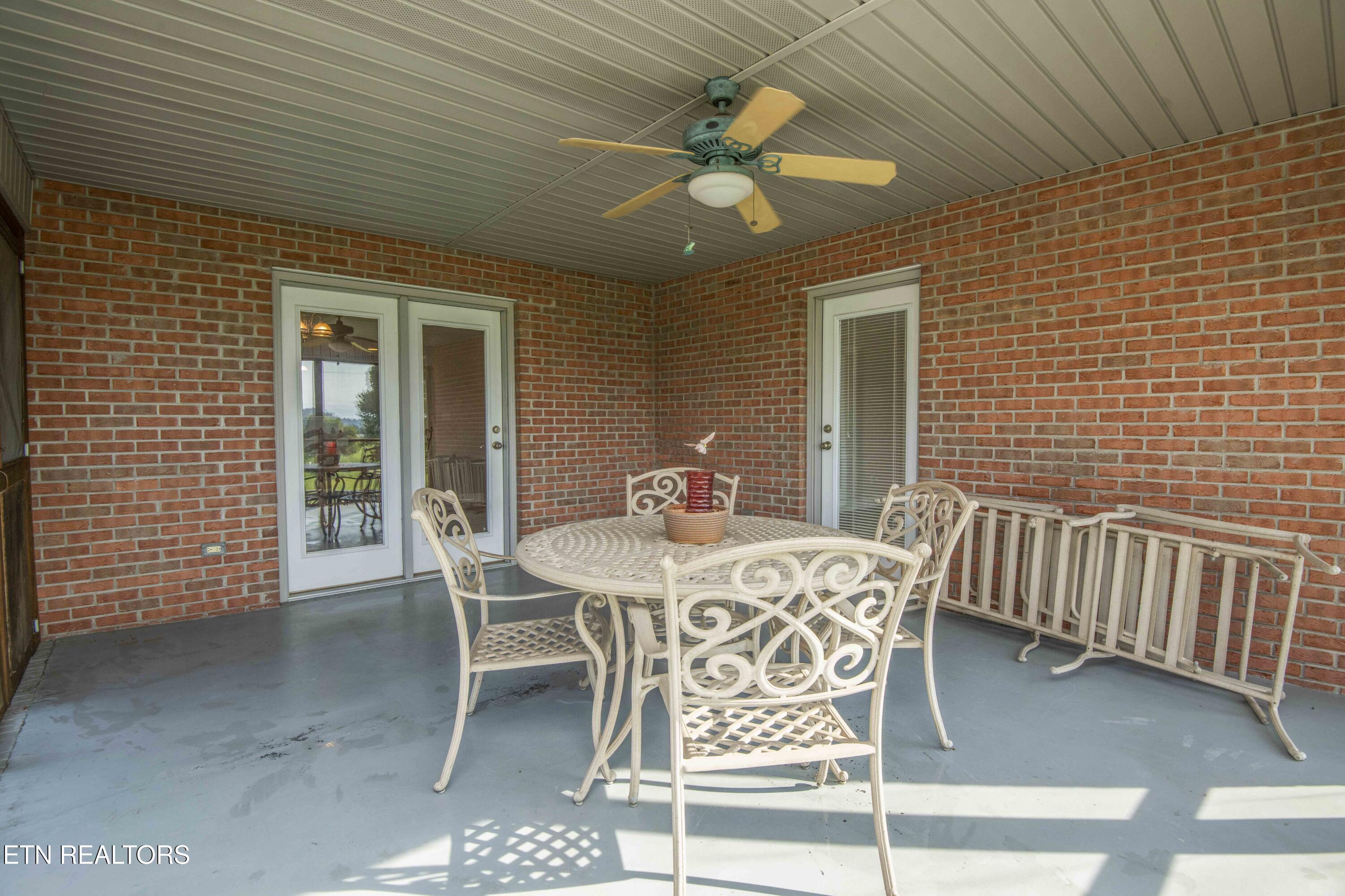 1616 Ellis Woods Loop Sevierville TN 37876