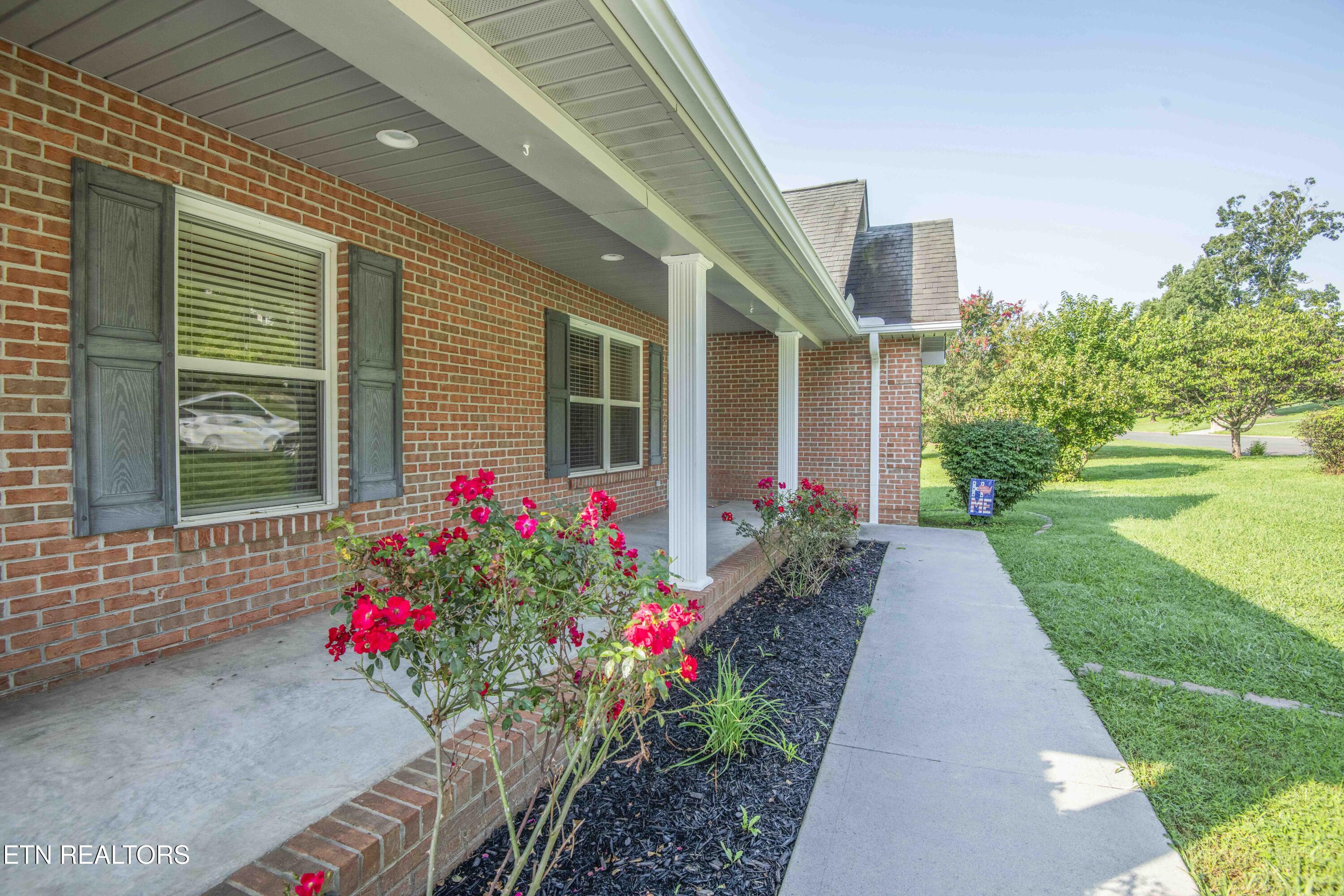 1616 Ellis Woods Loop Sevierville TN 37876