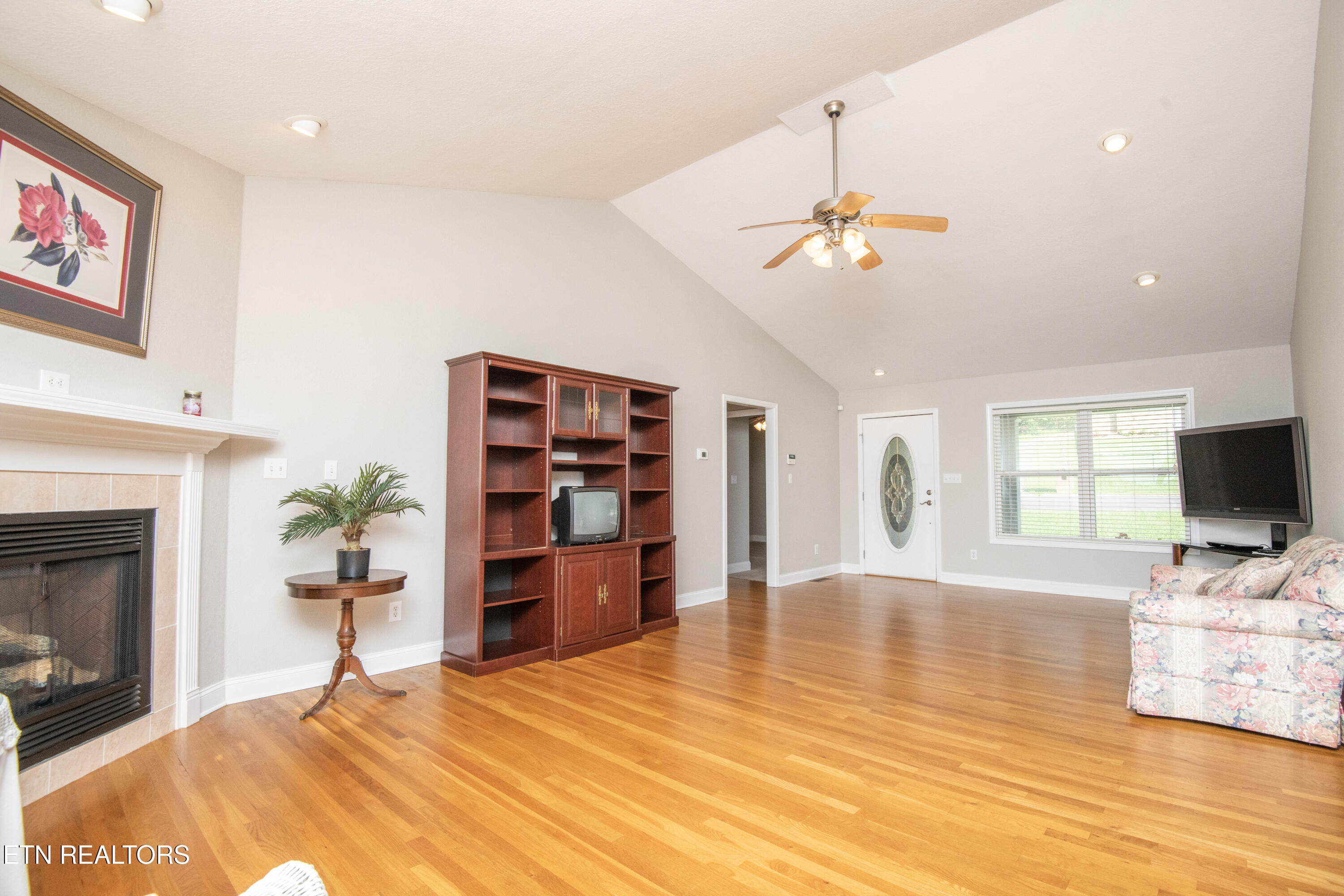 1616 Ellis Woods Loop Sevierville TN 37876