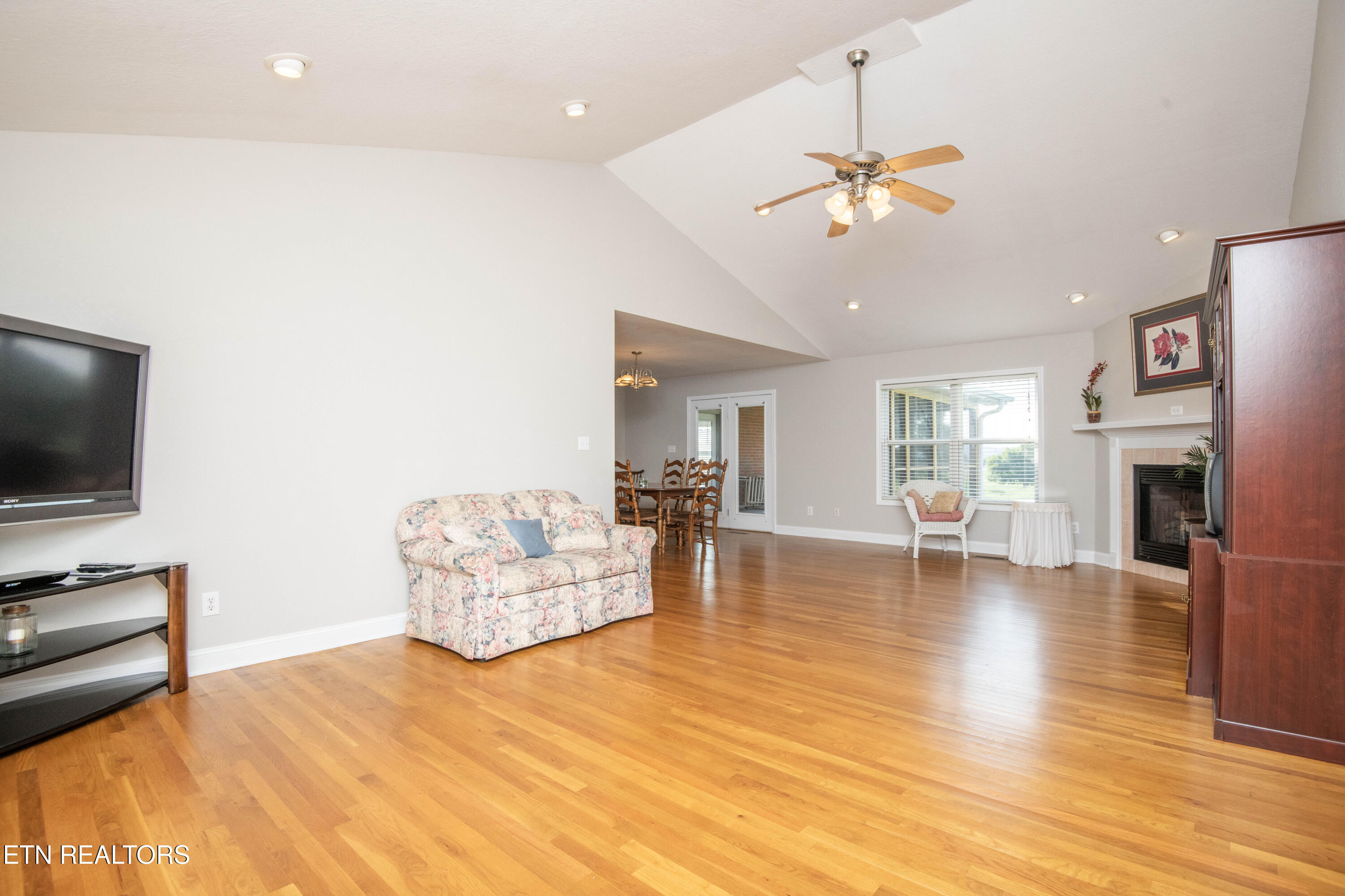 1616 Ellis Woods Loop Sevierville TN 37876