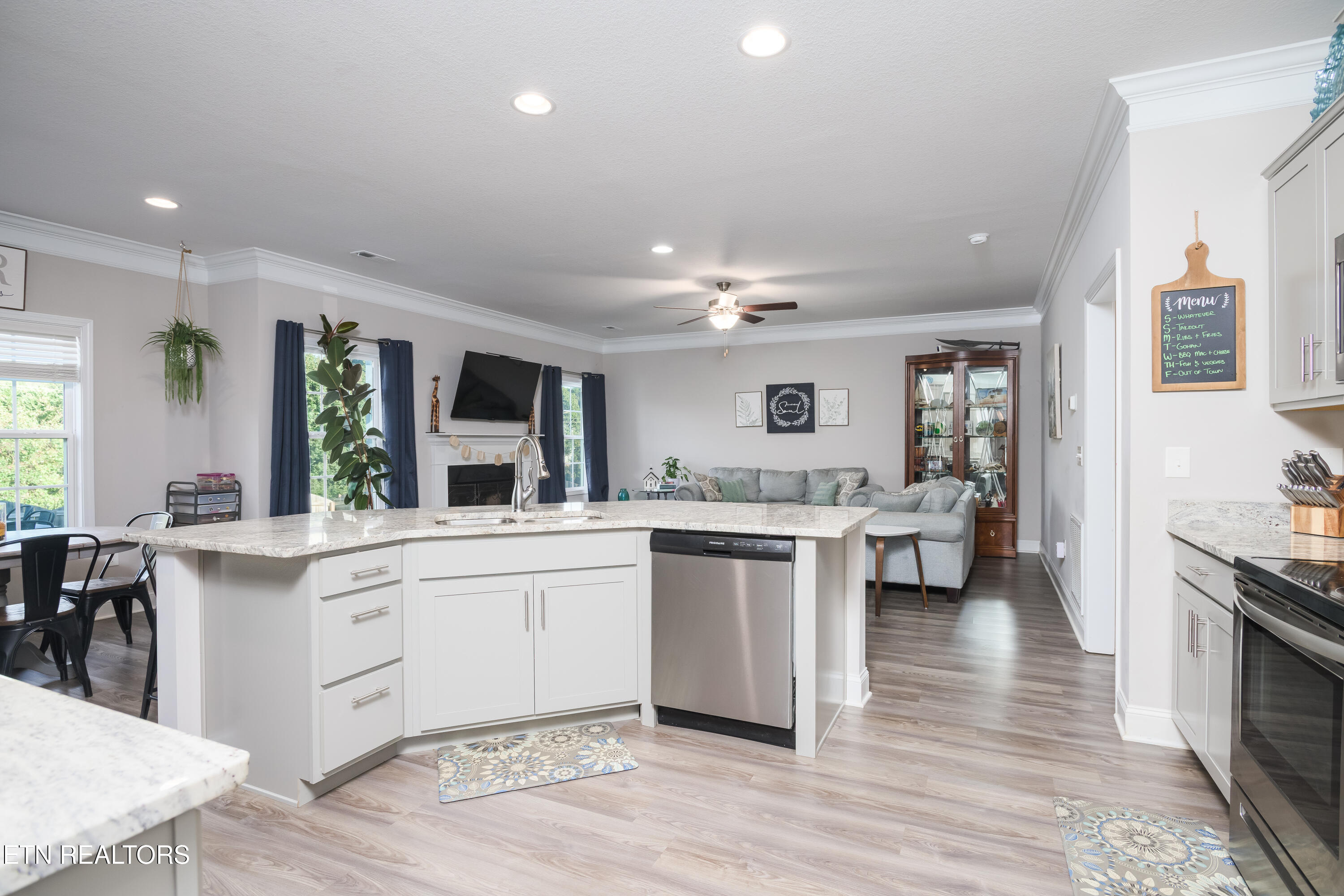 8232 Zodiac Lane Powell TN 37849