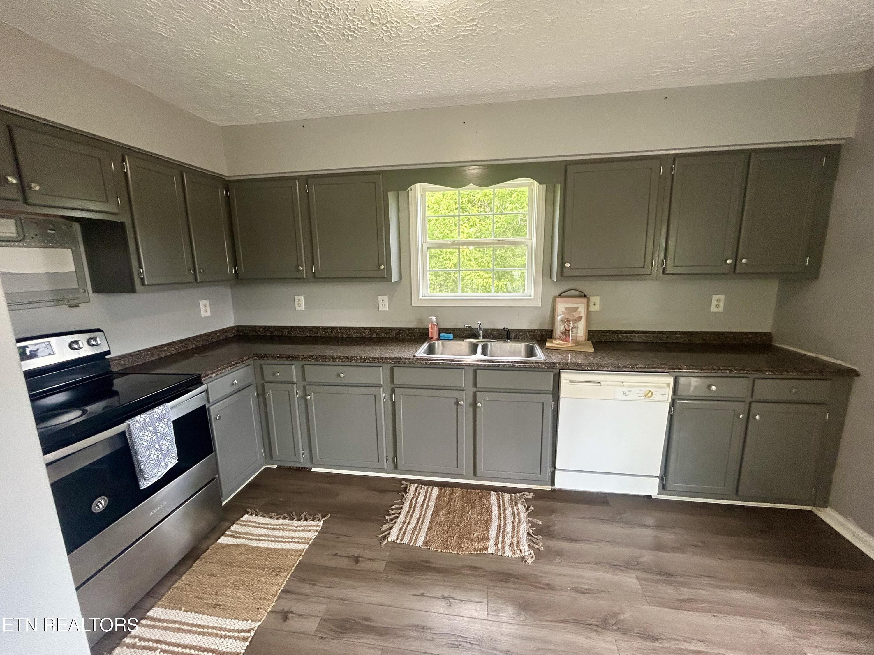 312 N 16th Street Lafollette TN 37766