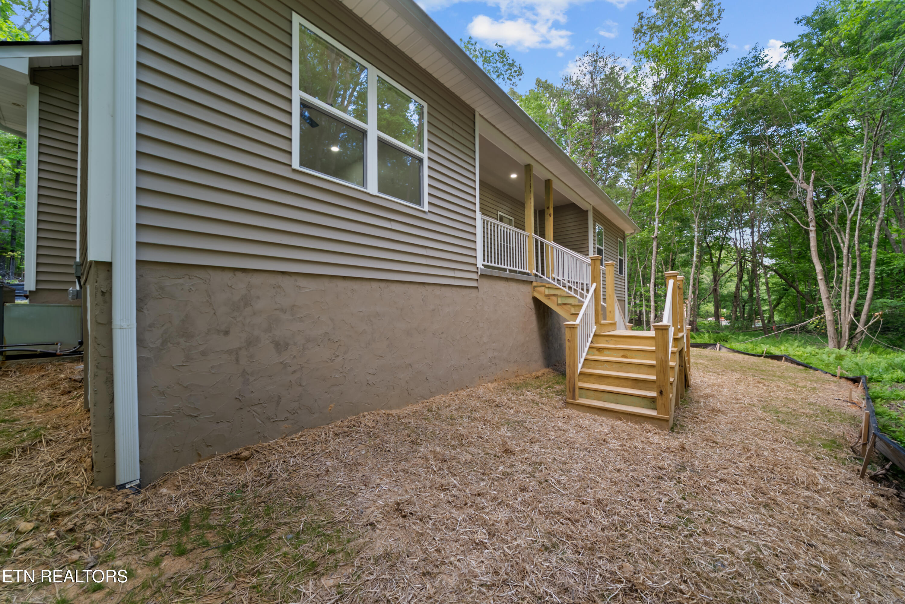 25 Andover Lane Crossville TN 38558