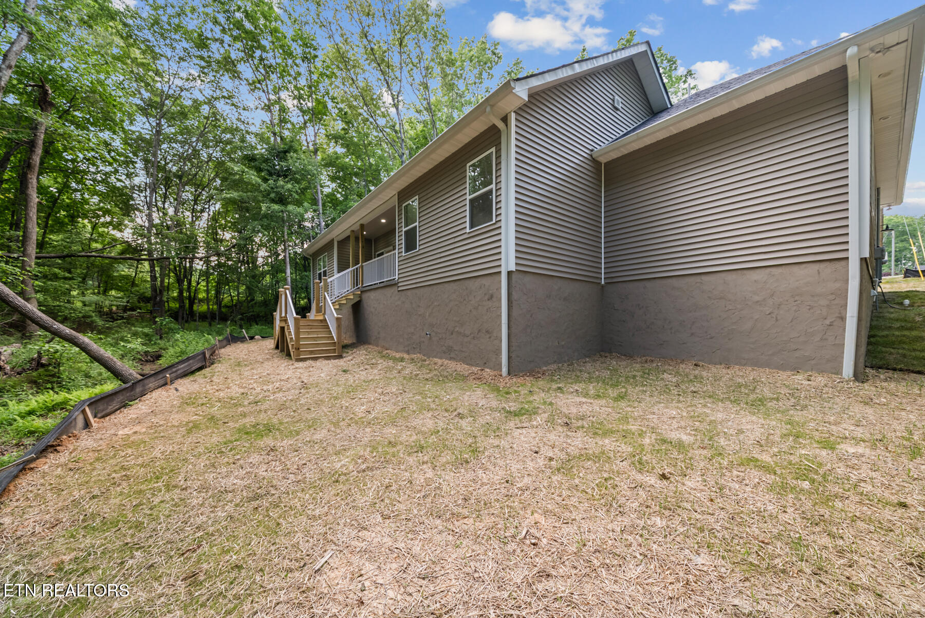 25 Andover Lane Crossville TN 38558