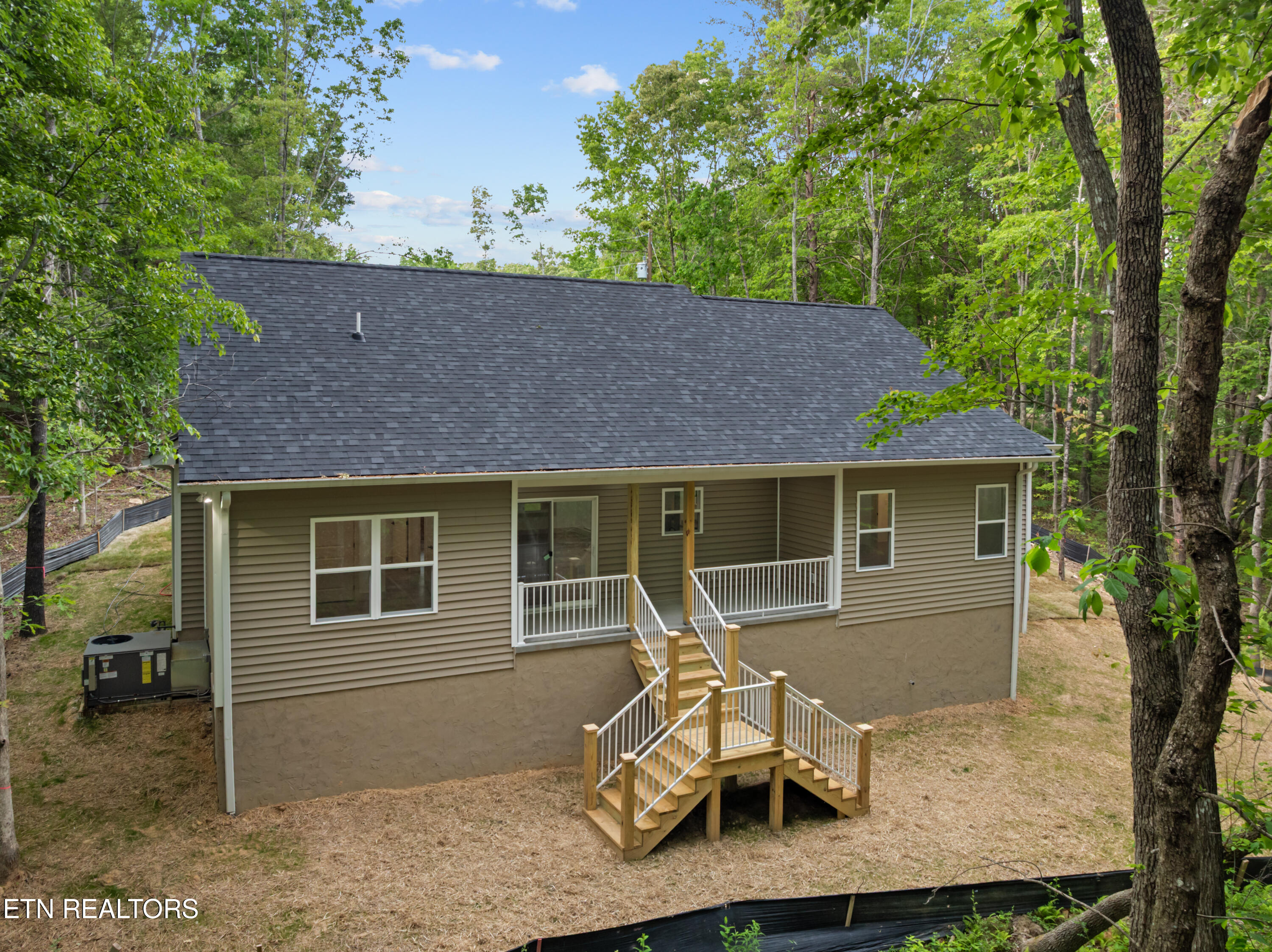 25 Andover Lane Crossville TN 38558