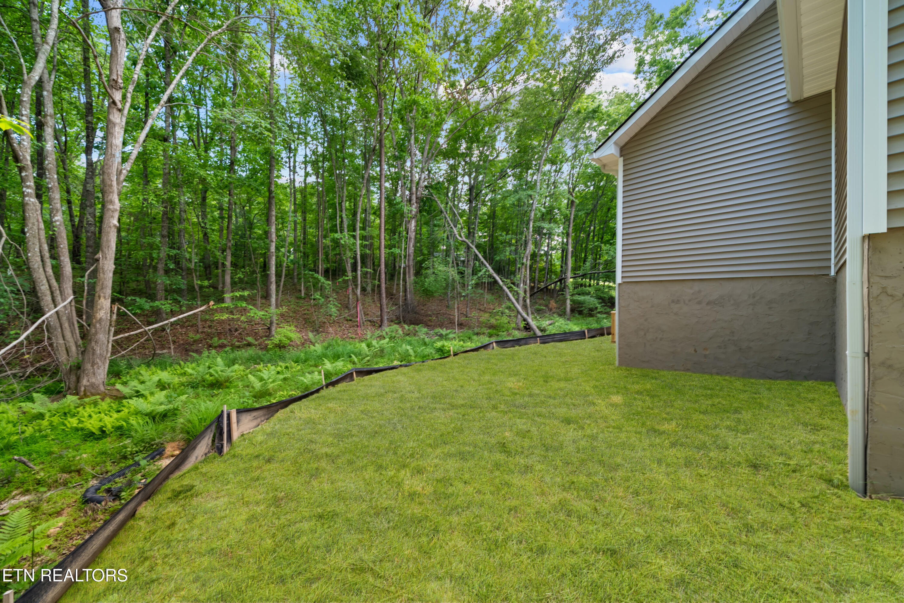 25 Andover Lane Crossville TN 38558