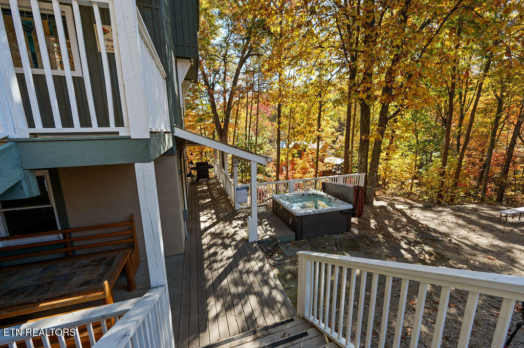 1106 Tanrac Trail Gatlinburg TN 37738