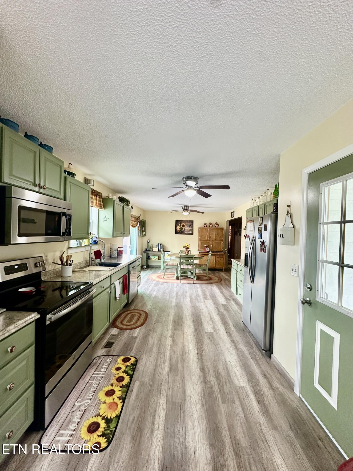 140 Red Hill Road Sunbright TN 37872