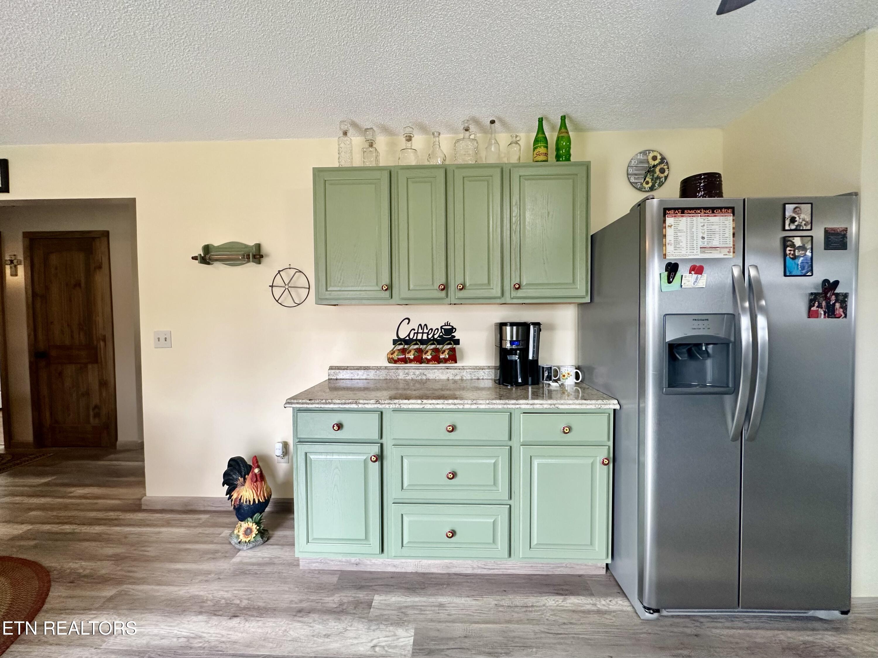140 Red Hill Road Sunbright TN 37872