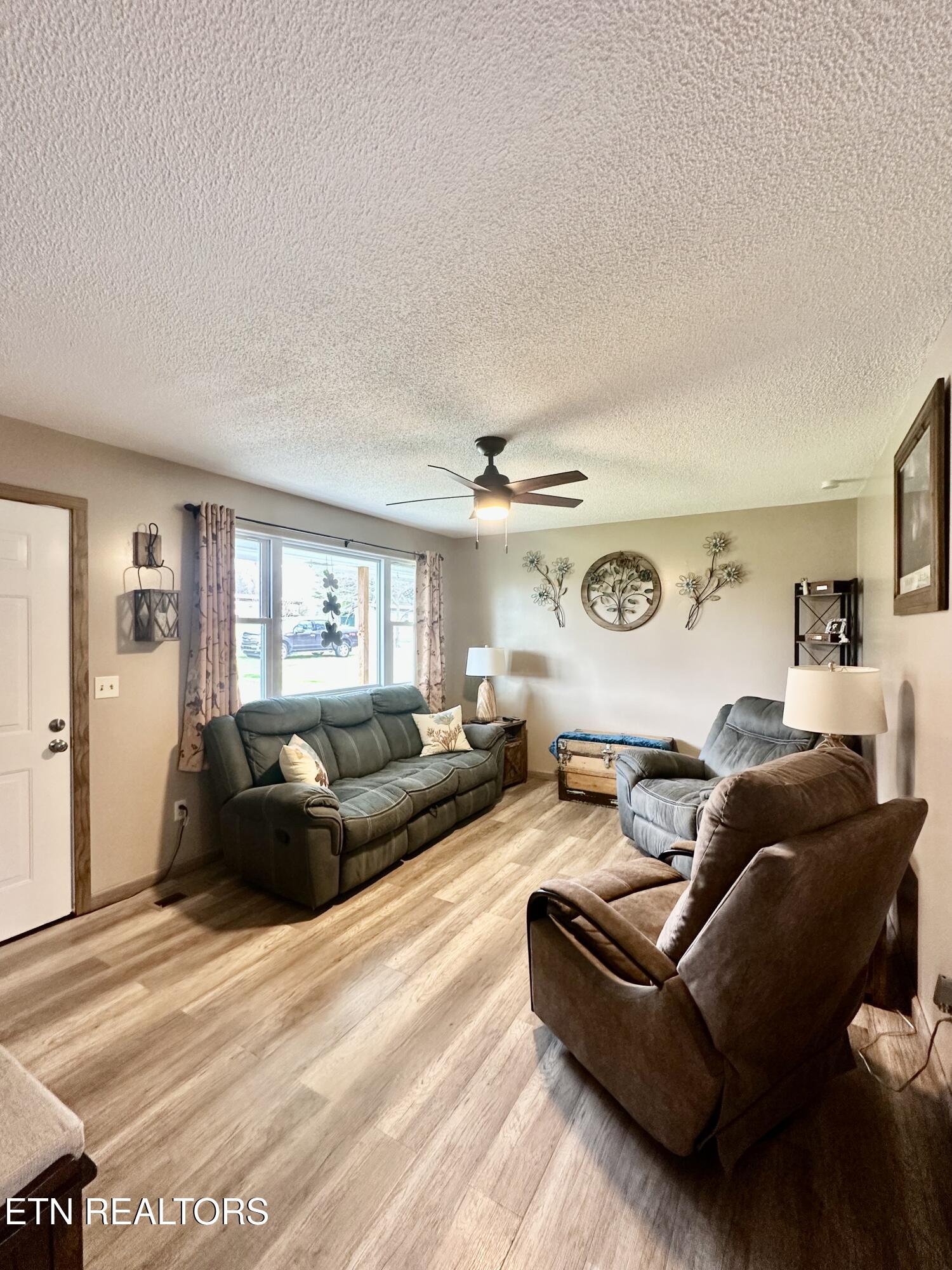 140 Red Hill Road Sunbright TN 37872