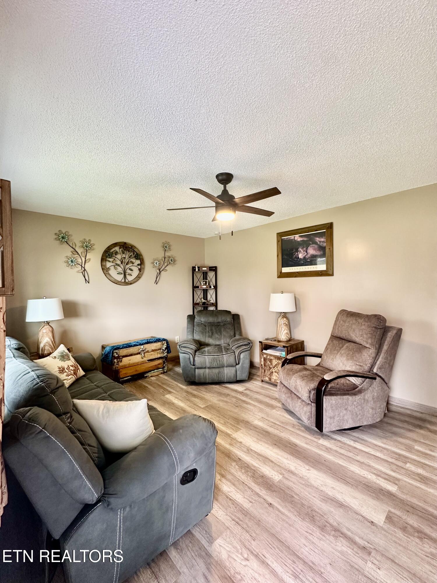 140 Red Hill Road Sunbright TN 37872