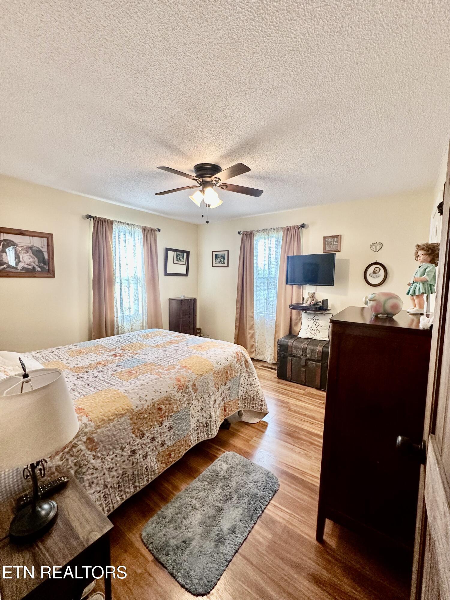 140 Red Hill Road Sunbright TN 37872