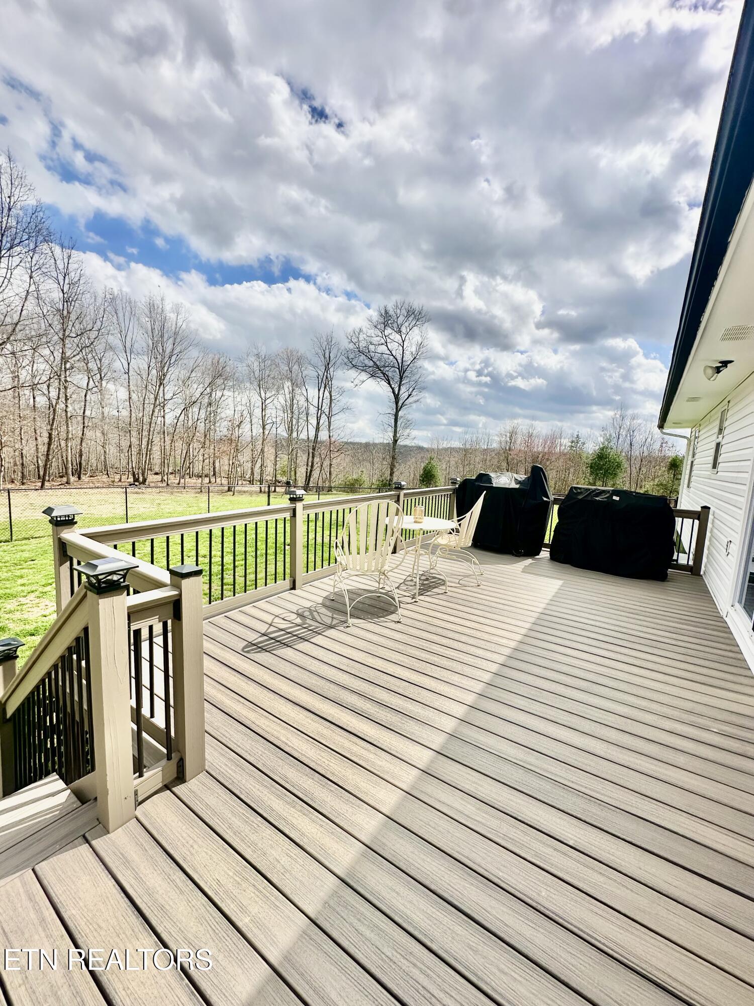 140 Red Hill Road Sunbright TN 37872
