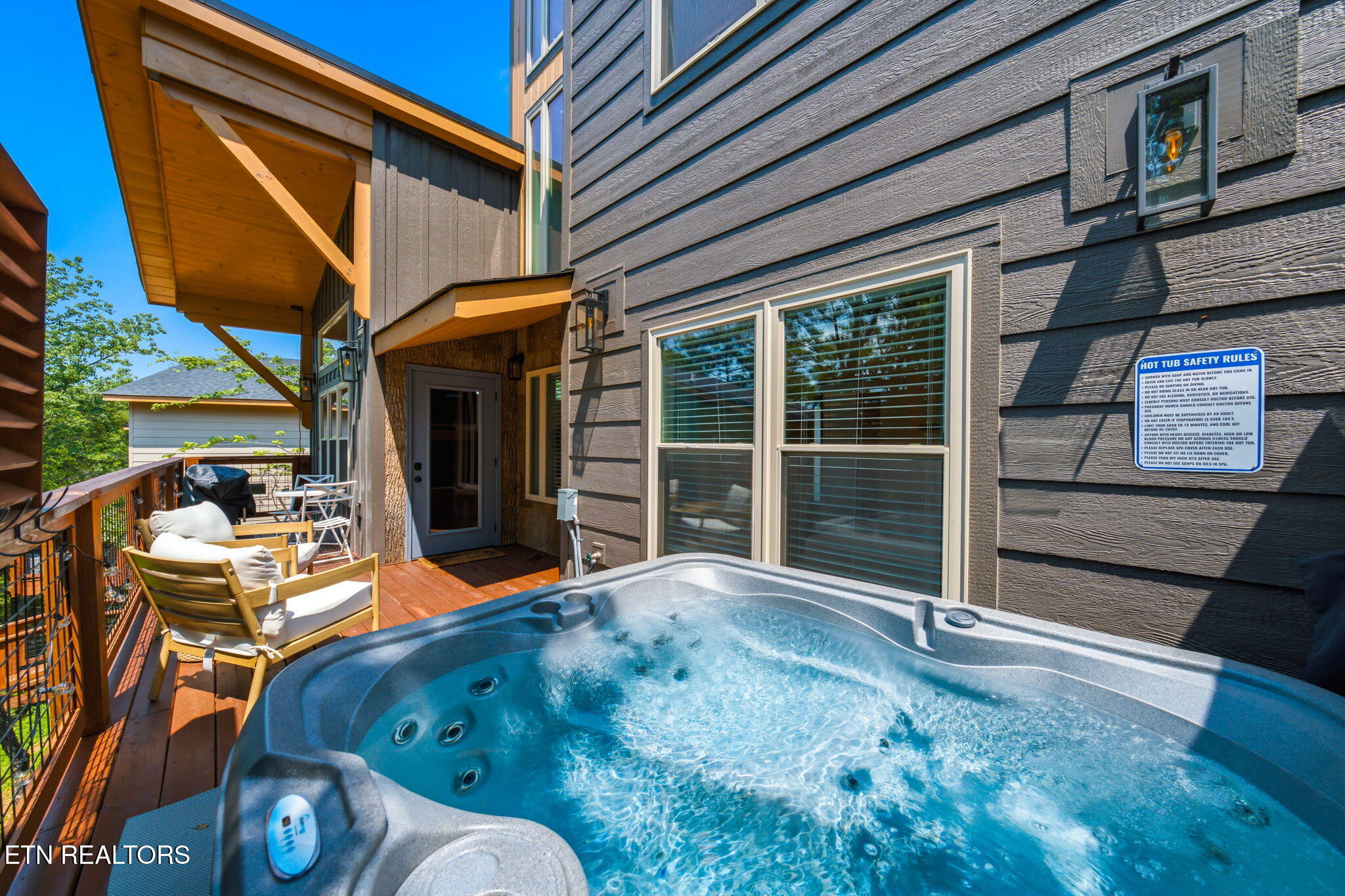 2385 Forge Hideaway Loop Pigeon Forge TN 37863