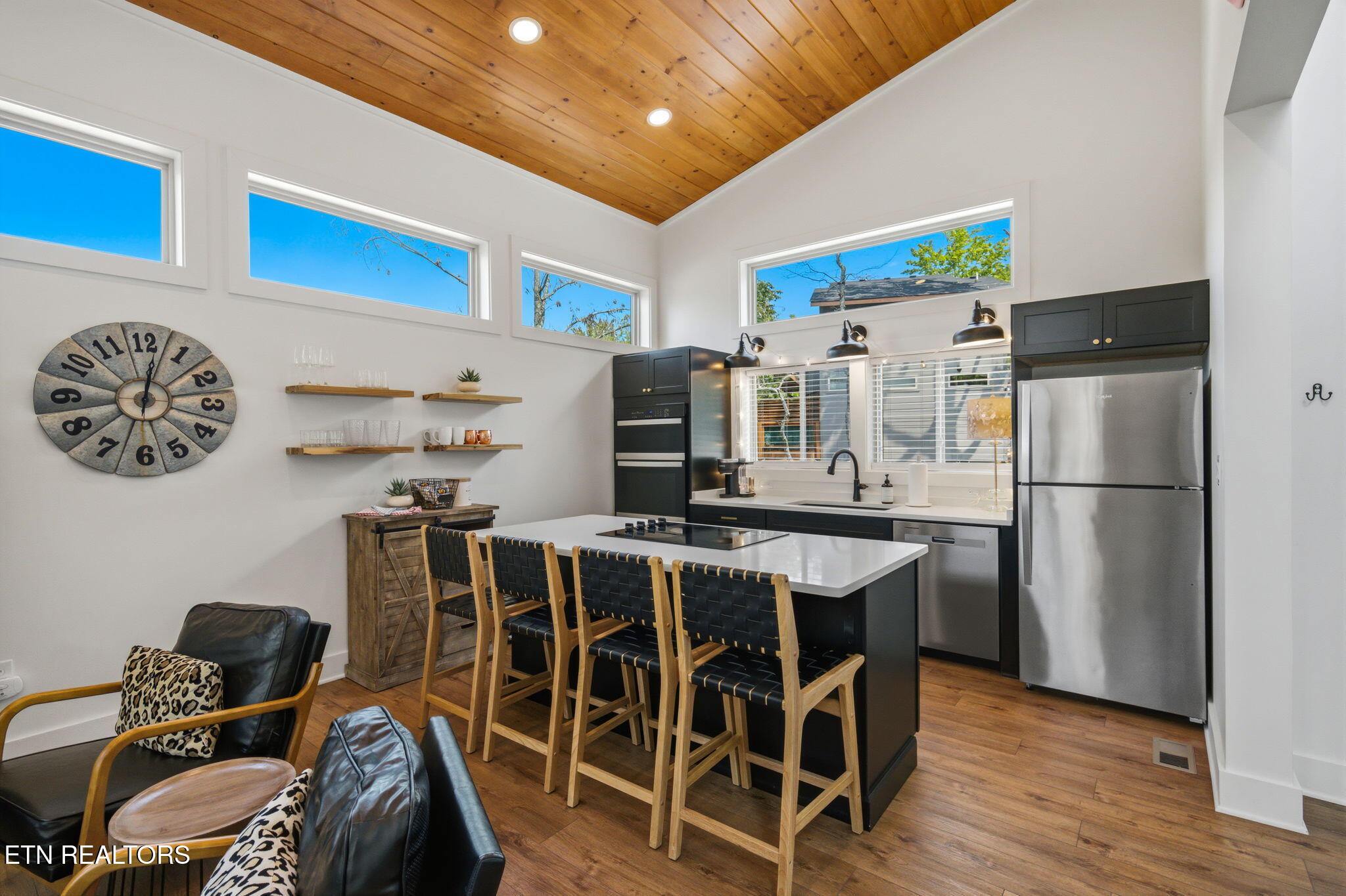 2385 Forge Hideaway Loop Pigeon Forge TN 37863