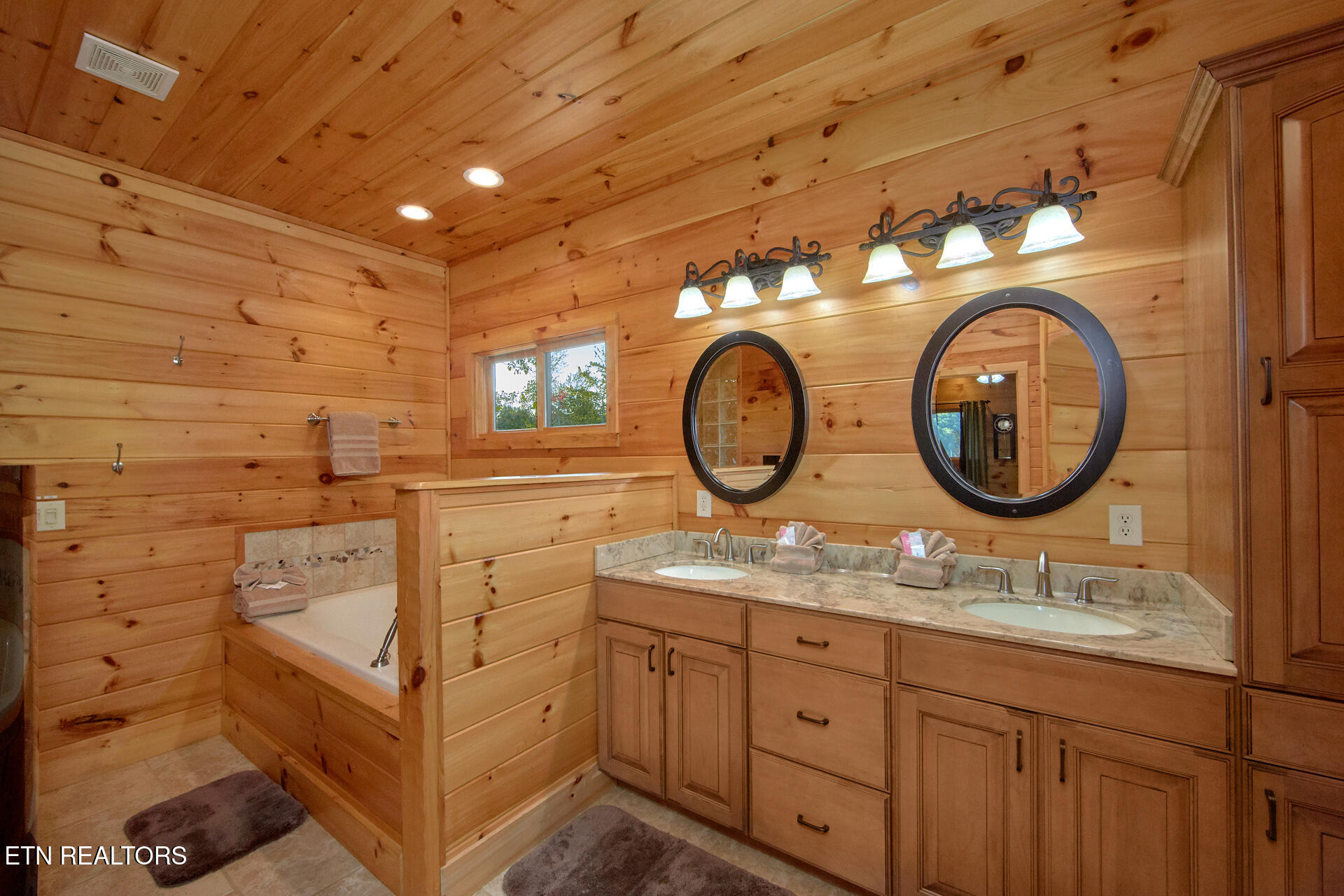4310 Firefly View Way Gatlinburg TN 37738
