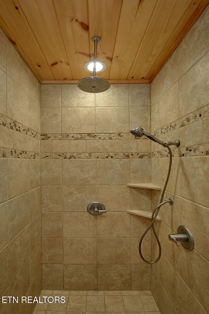 4310 Firefly View Way Gatlinburg TN 37738