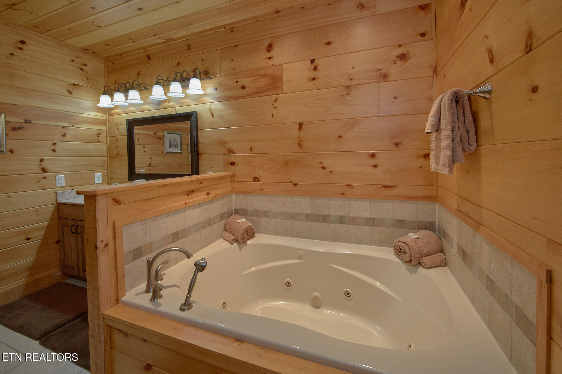 4310 Firefly View Way Gatlinburg TN 37738