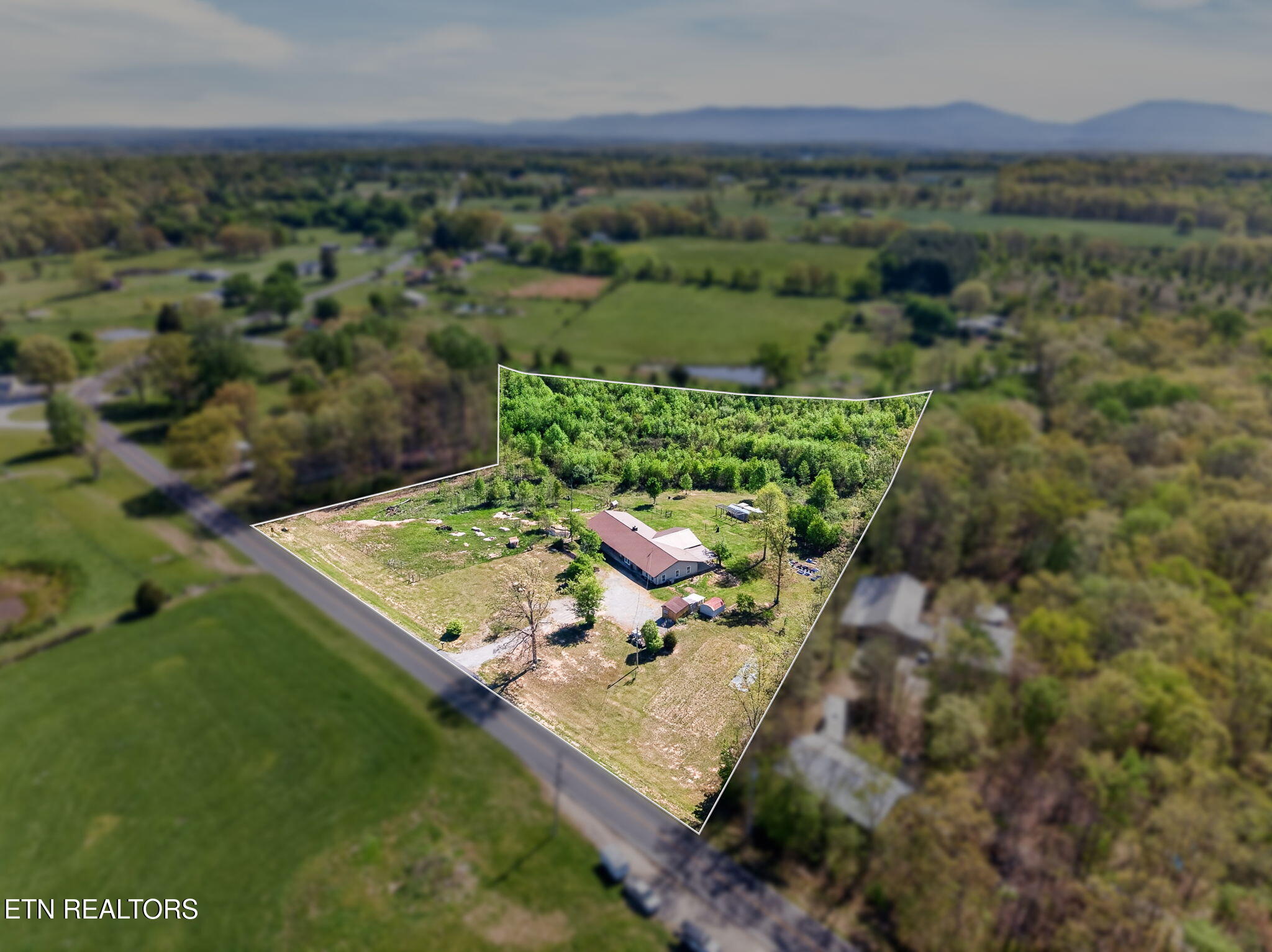 935 Brewer Road Crossville TN 38572