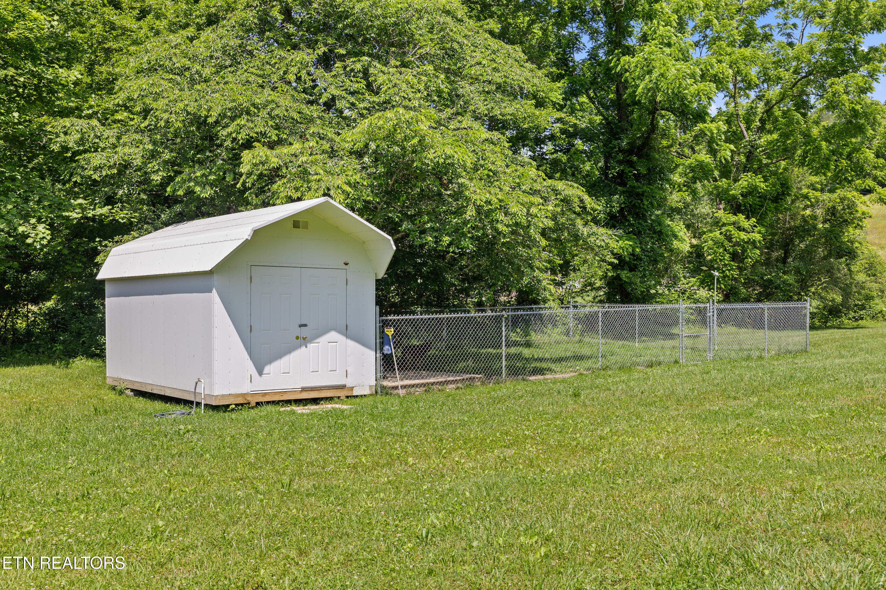 449 Carpenter Road Mooresburg TN 37811