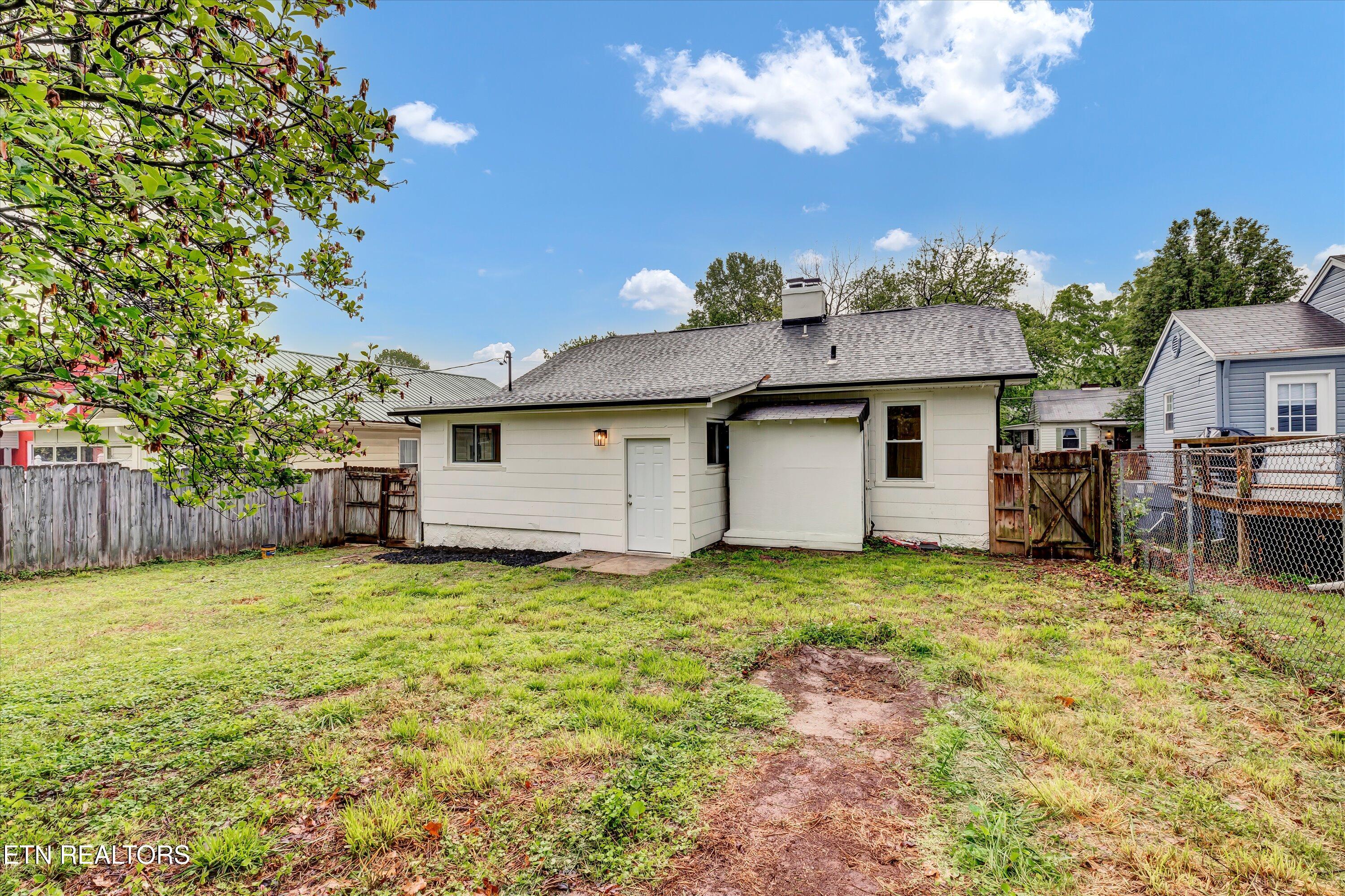 1113 NE Melbourne Avenue Knoxville TN 37917