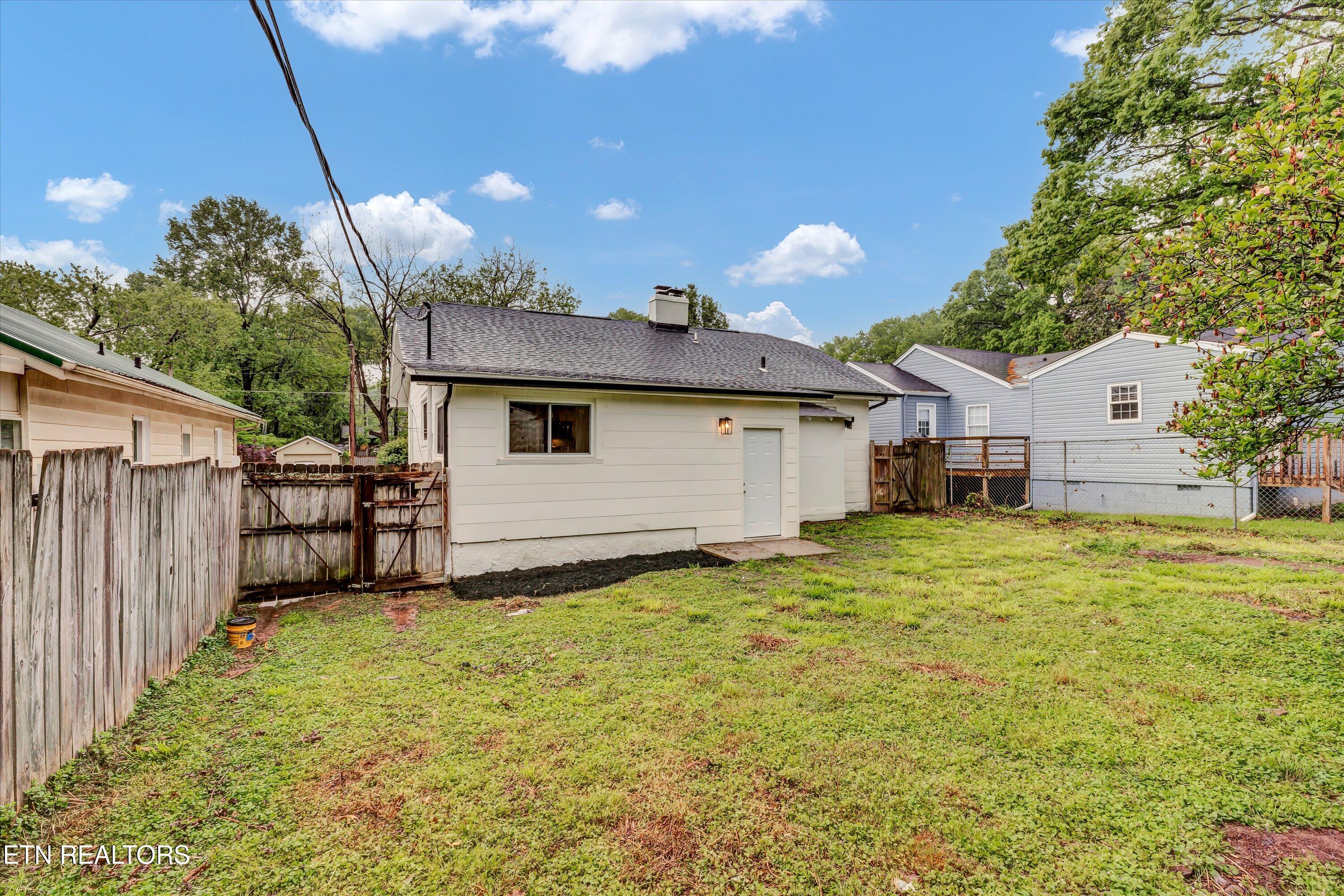 1113 NE Melbourne Avenue Knoxville TN 37917