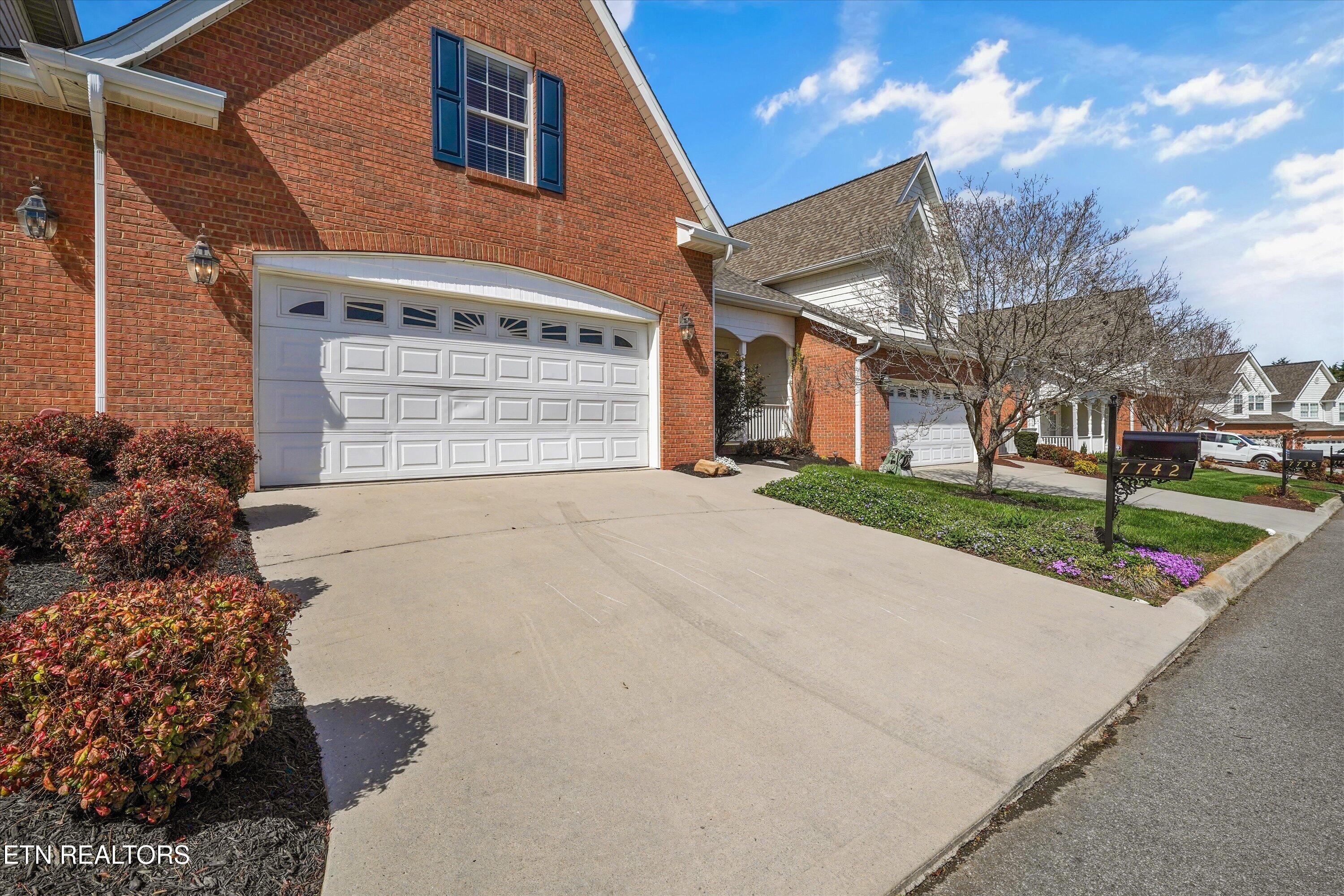 7742 Charmwood Way Knoxville TN 37938