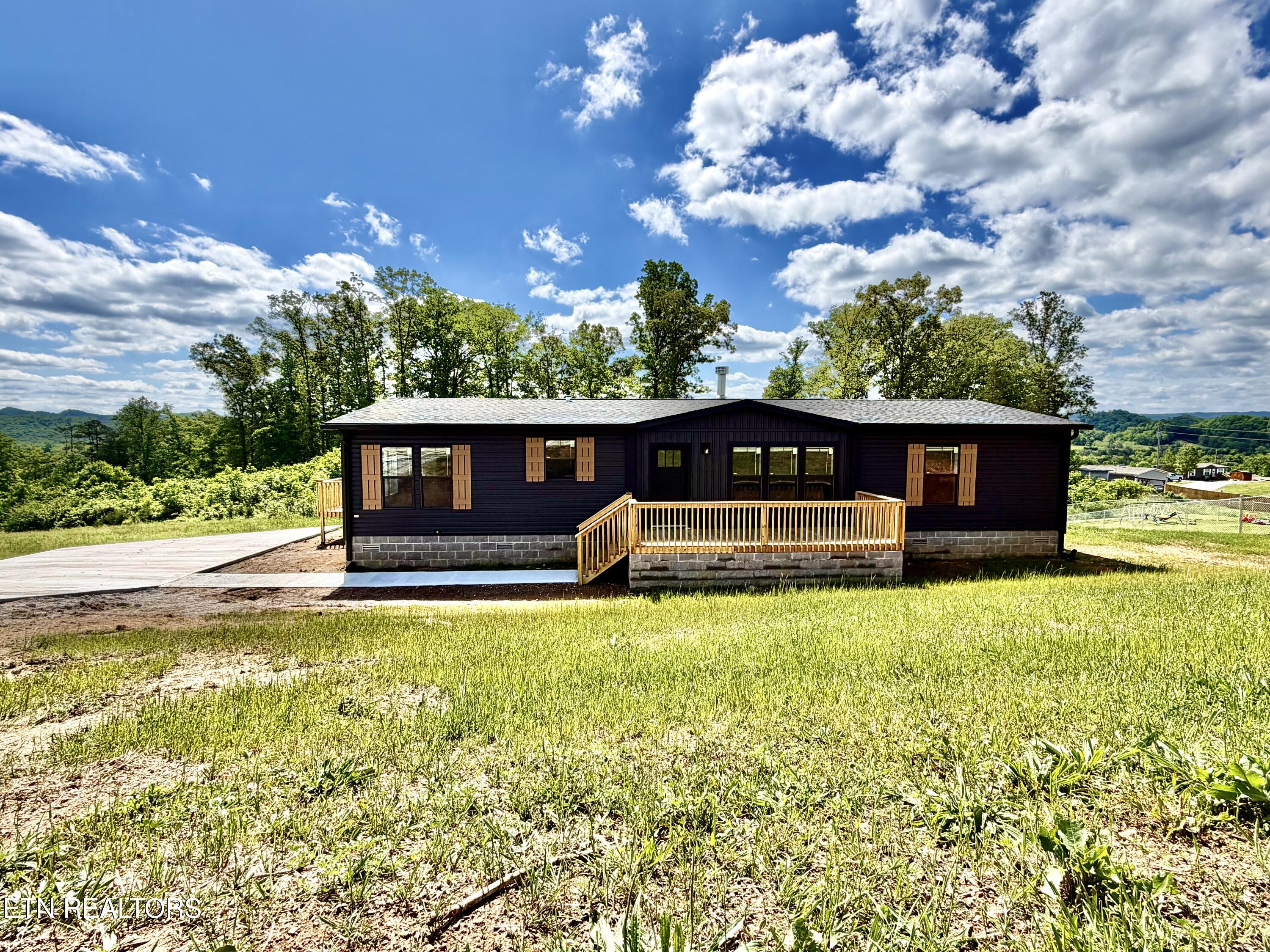 1093 Elaine Drive Tazewell TN 37879