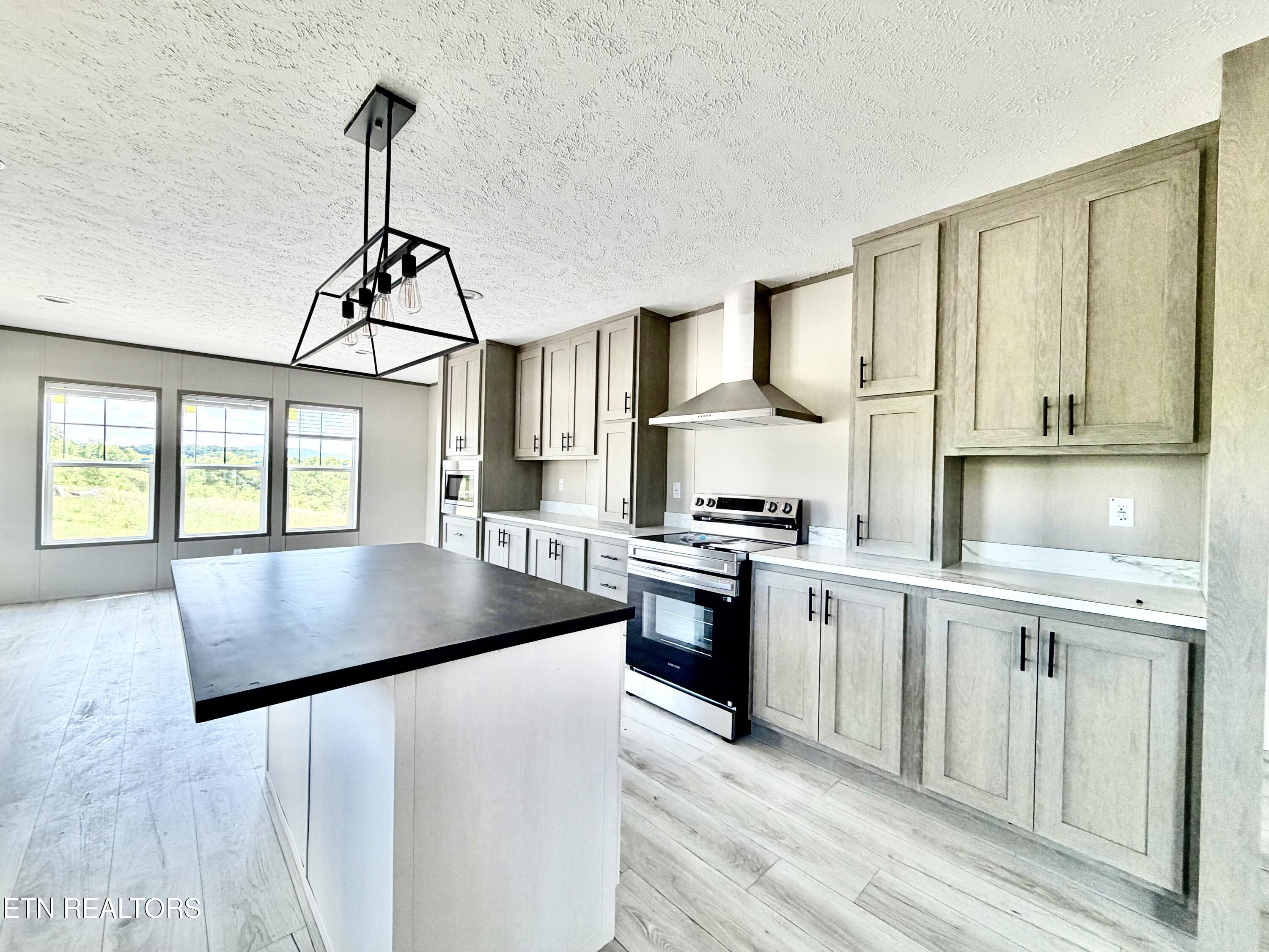 1093 Elaine Drive Tazewell TN 37879