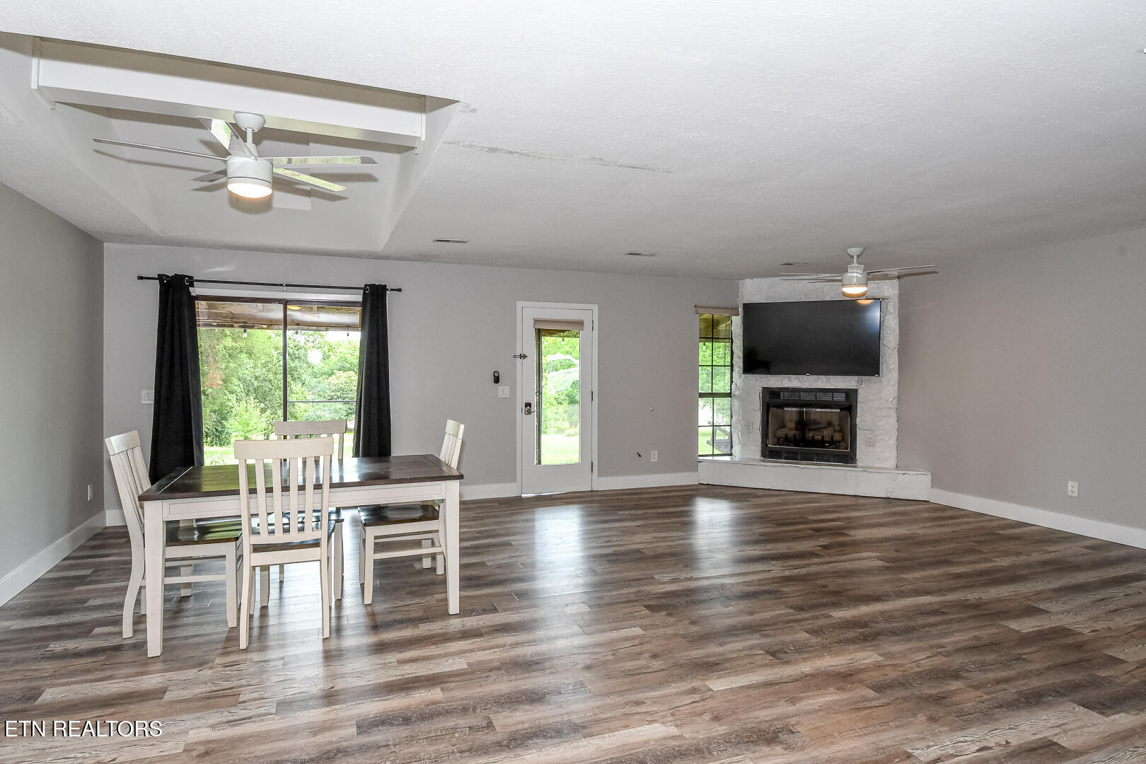 1354 Fork Road Greenback TN 37742