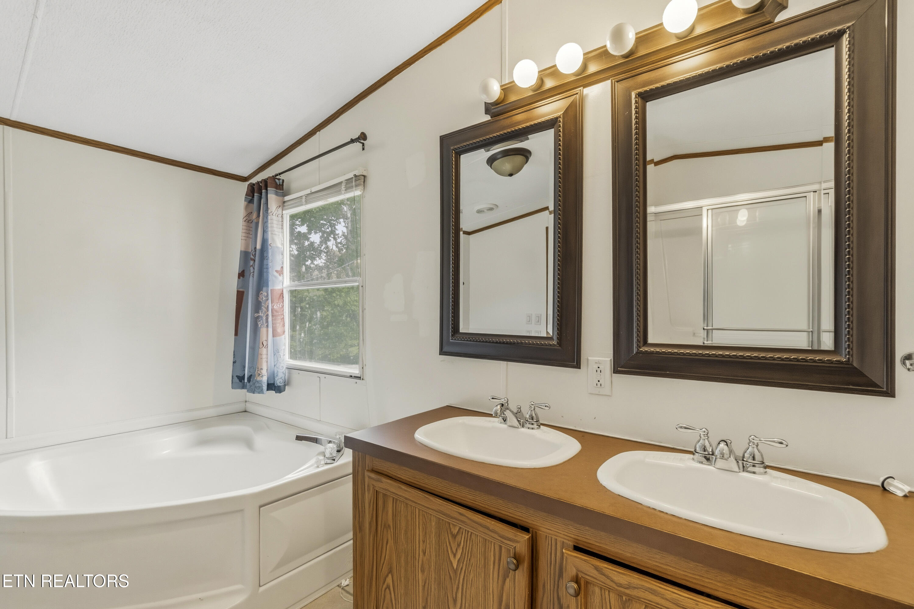 1475 Old Chisholm Trail Dandridge TN 37725