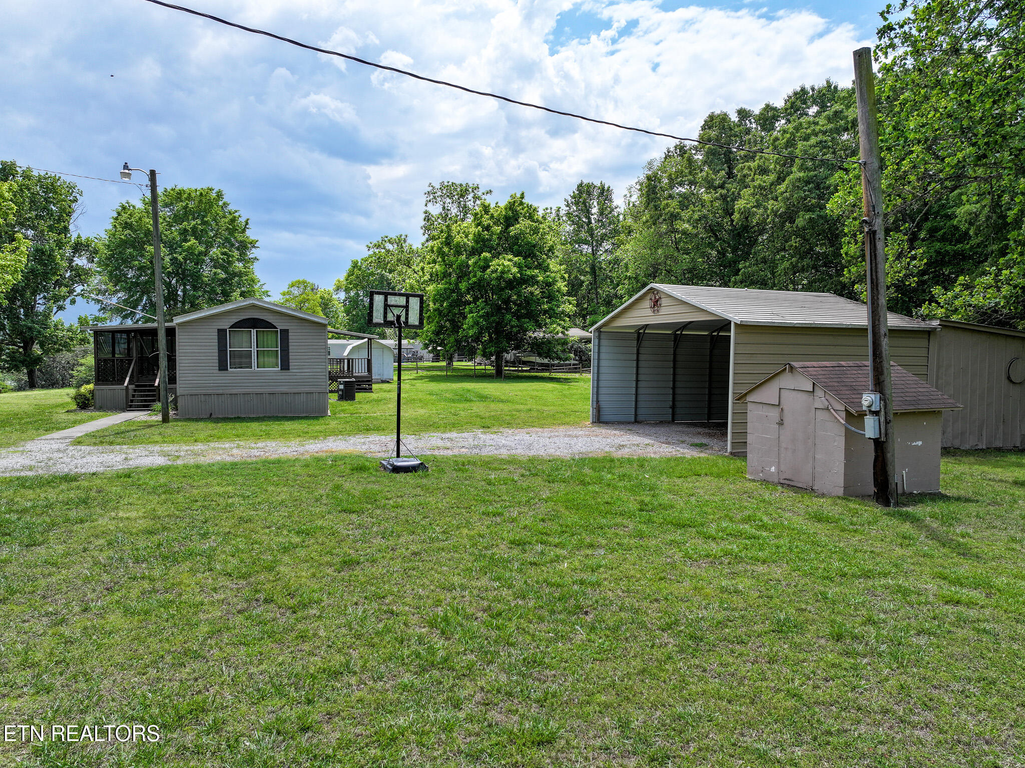 1475 Old Chisholm Trail Dandridge TN 37725