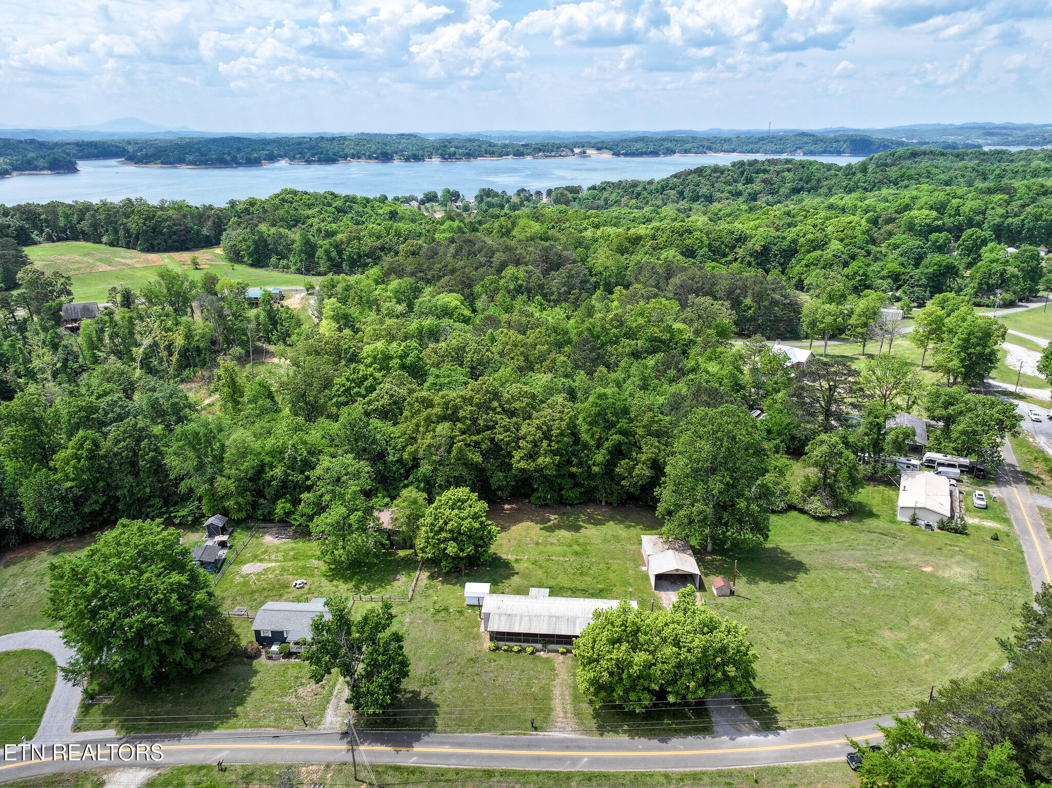 1475 Old Chisholm Trail Dandridge TN 37725