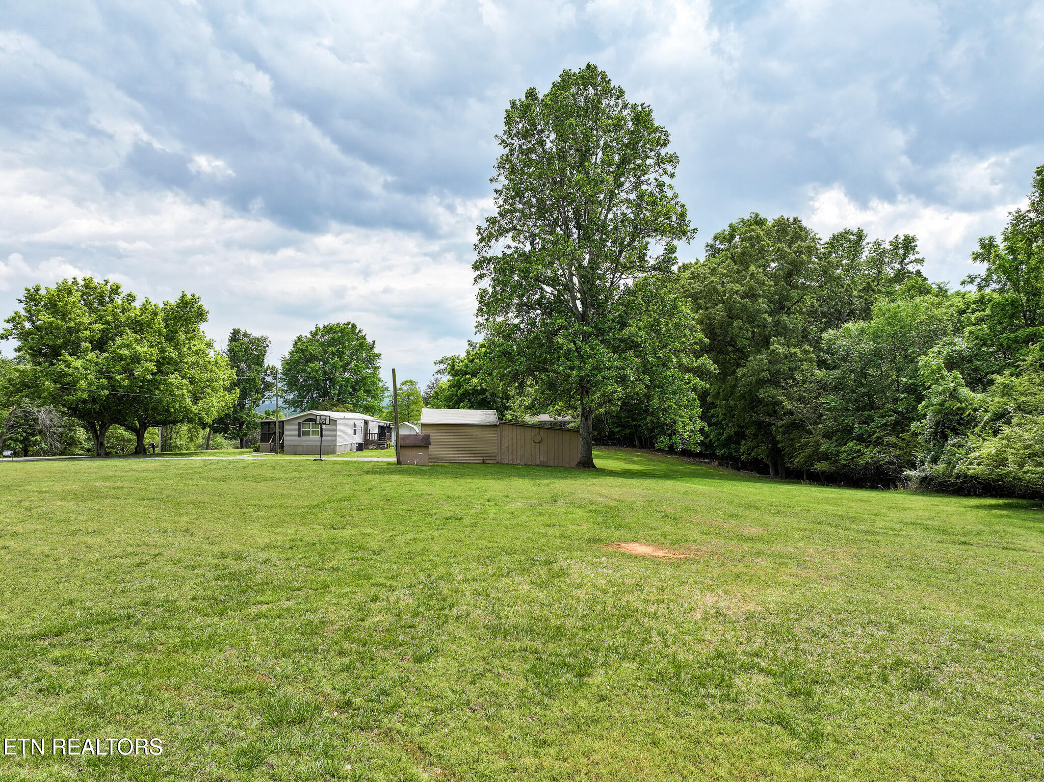 1475 Old Chisholm Trail Dandridge TN 37725