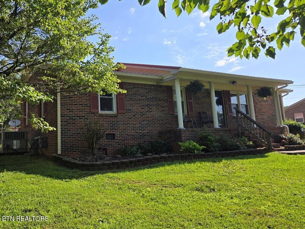 301 Mcquade Circle Mcminnville TN 37110