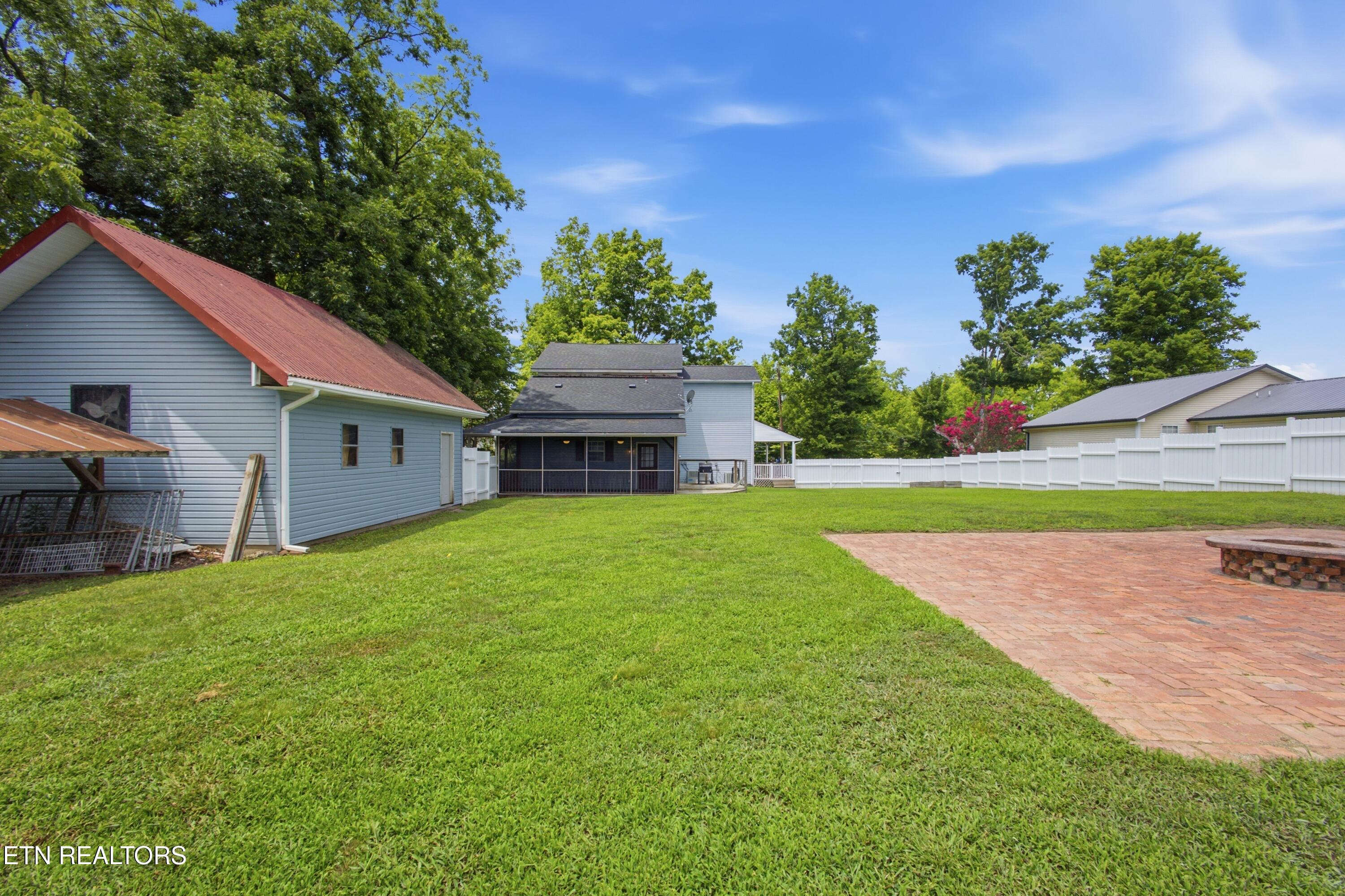 617 N College Street Madisonville TN 37354
