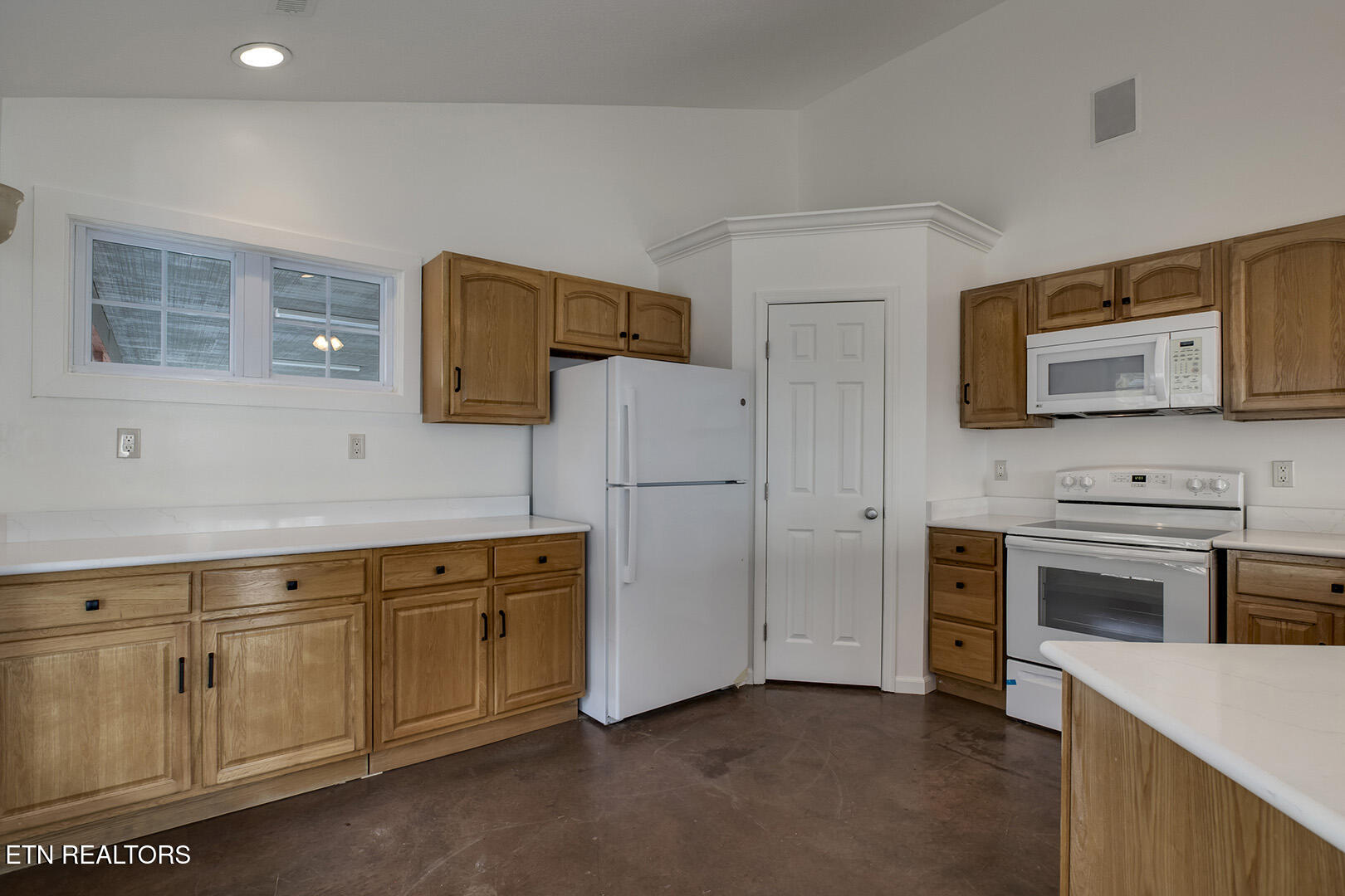 2001 Beals Chapel Road Lenoir City TN 37772