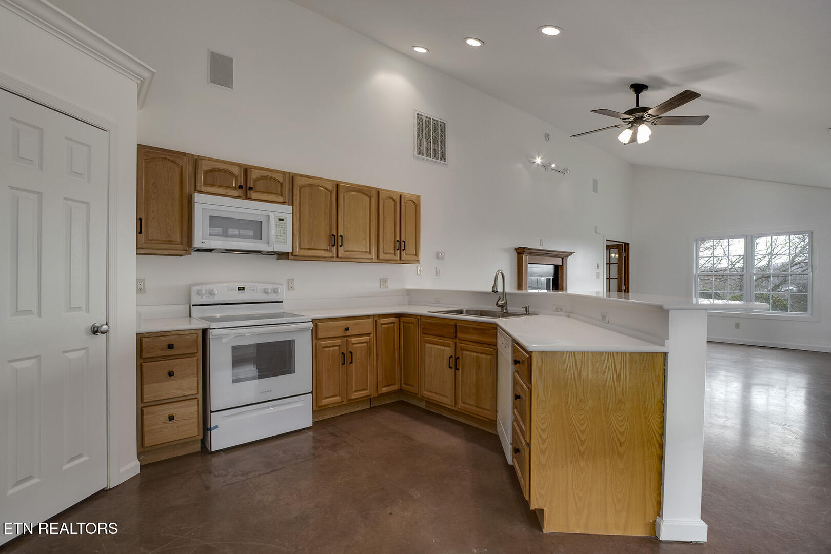 2001 Beals Chapel Road Lenoir City TN 37772