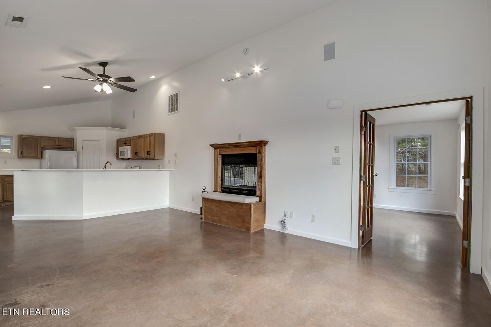 2001 Beals Chapel Road Lenoir City TN 37772