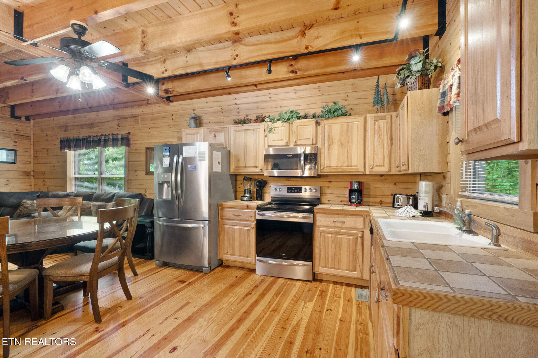 1940 Wears Valley Road Sevierville TN 37862