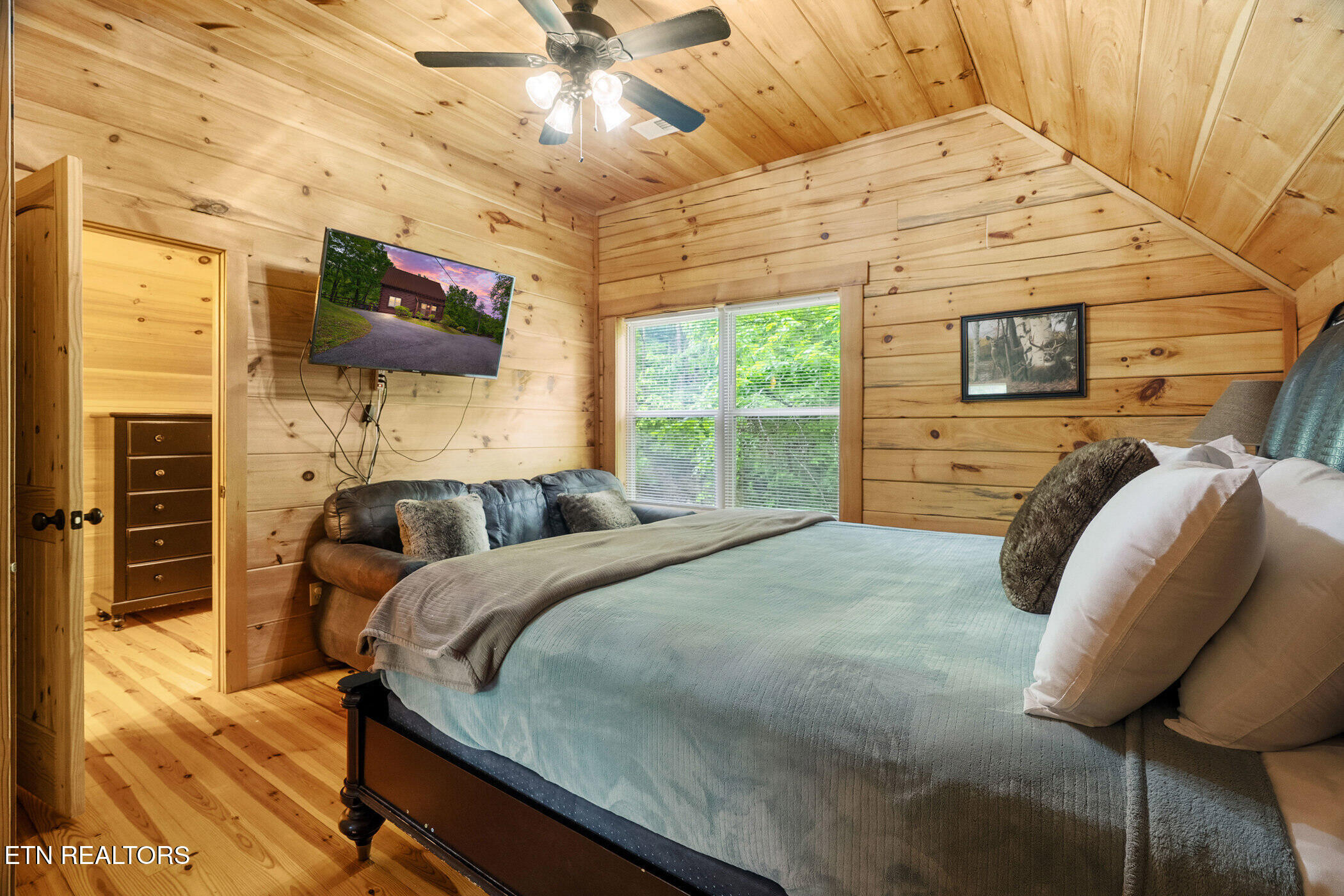 1940 Wears Valley Road Sevierville TN 37862