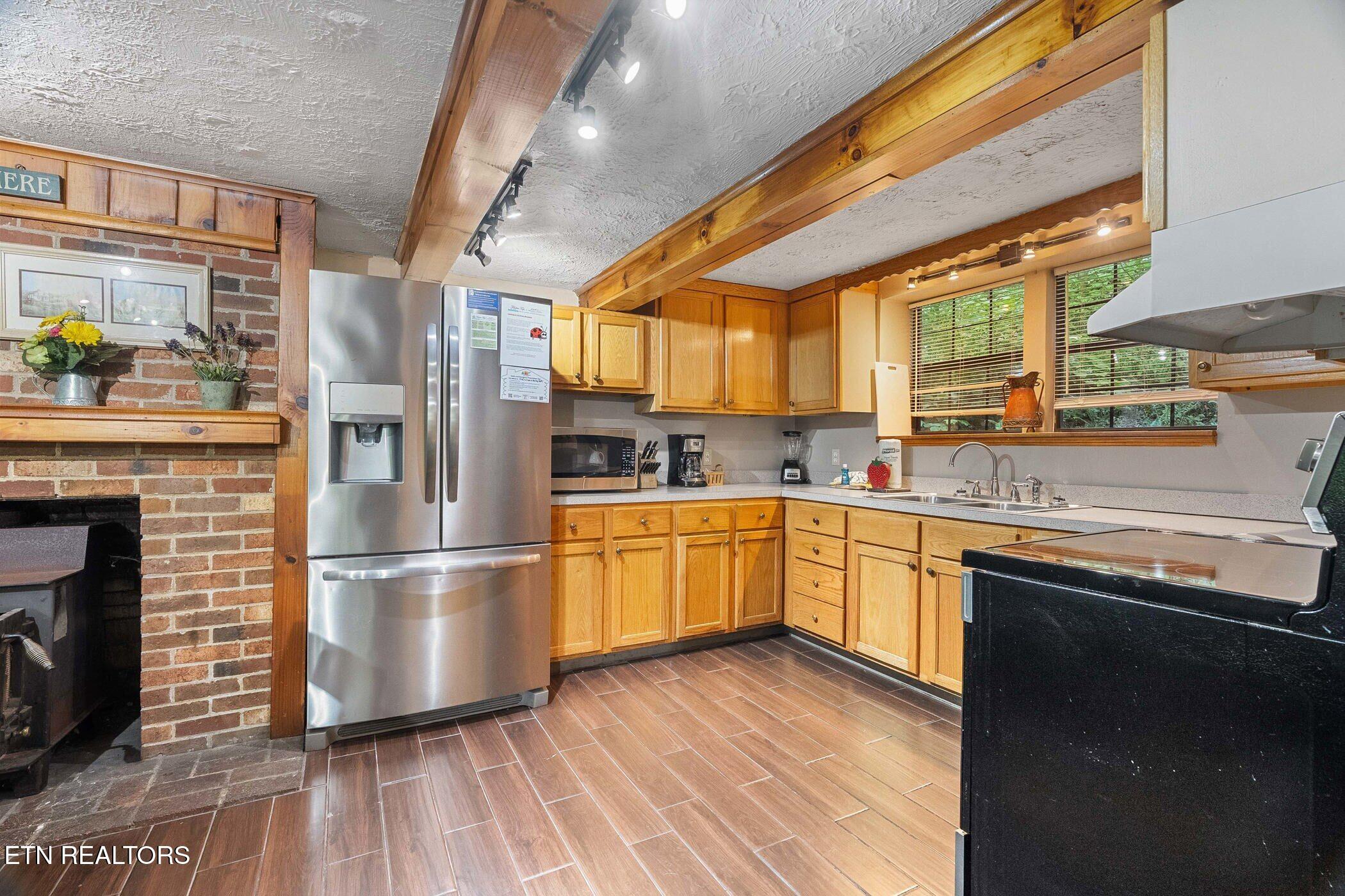1940 Wears Valley Road Sevierville TN 37862