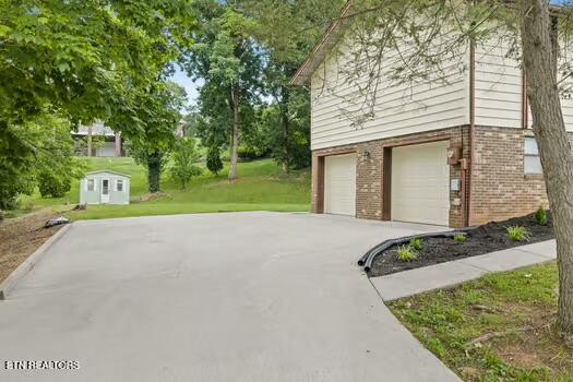 609 Greenwood Drive Clinton TN 37716